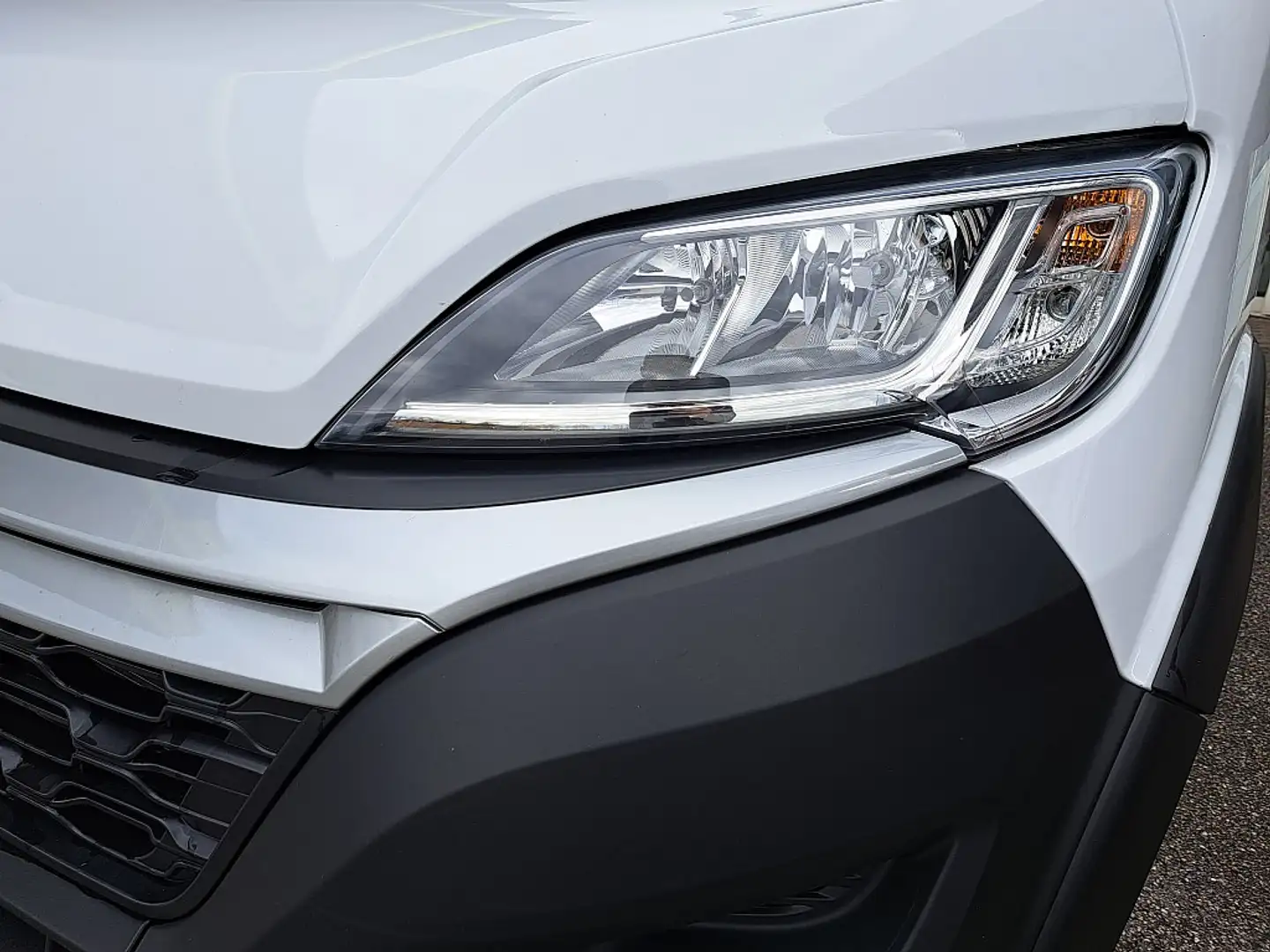 Citroen Jumper Jumper 35+ L4H3 BlueHDi 165 S&S Komfort+ Blanc - 2