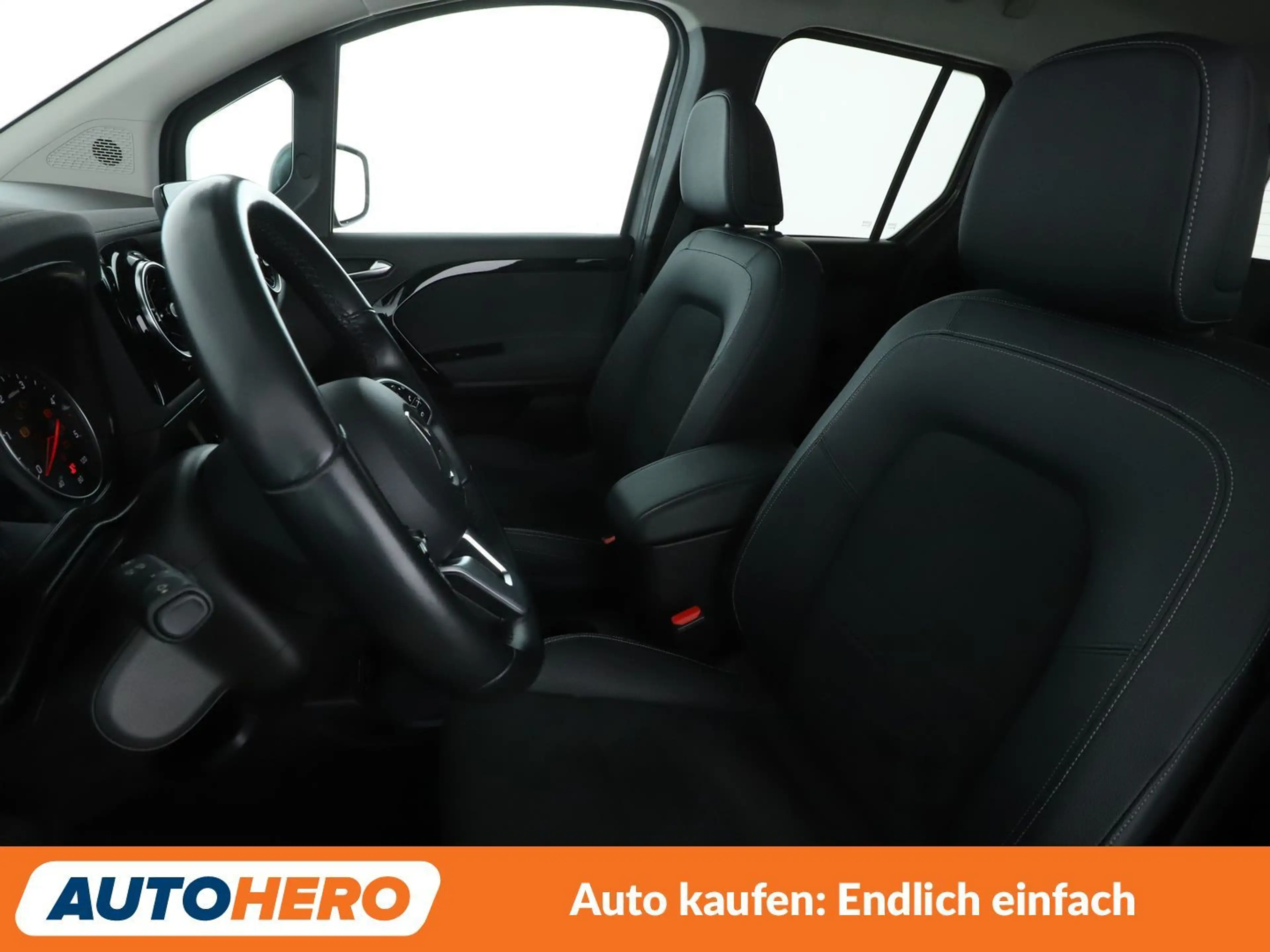 Mercedes-Benz T-Class T 180 d Progressive — photo 10