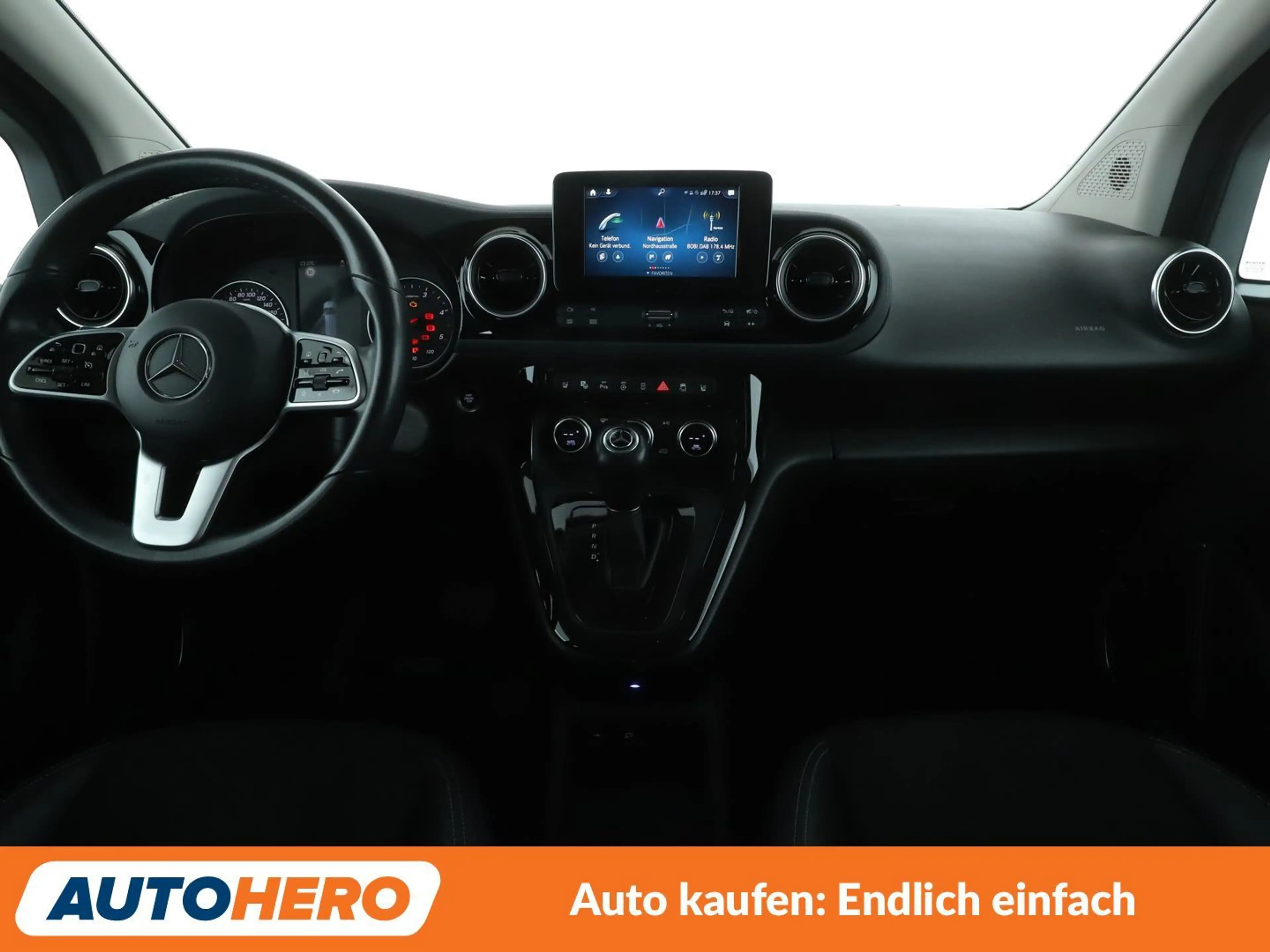 Mercedes-Benz T-Class T 180 d Progressive — photo 12