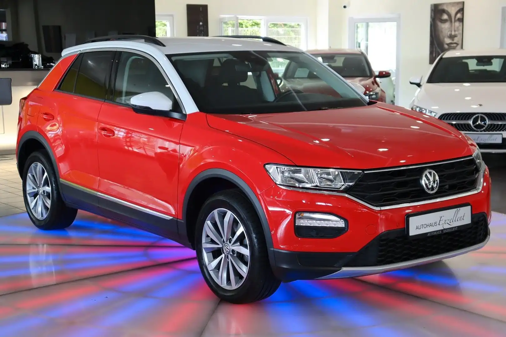 Volkswagen T-Roc Style*NAVI*TEMPOMAT*KLIMAAUT*SHZ*ALU*LED* Rot - 2