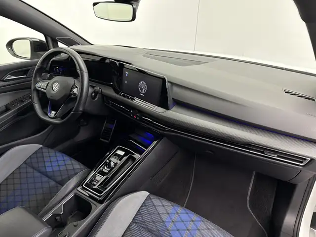 Volkswagen Golf view 13