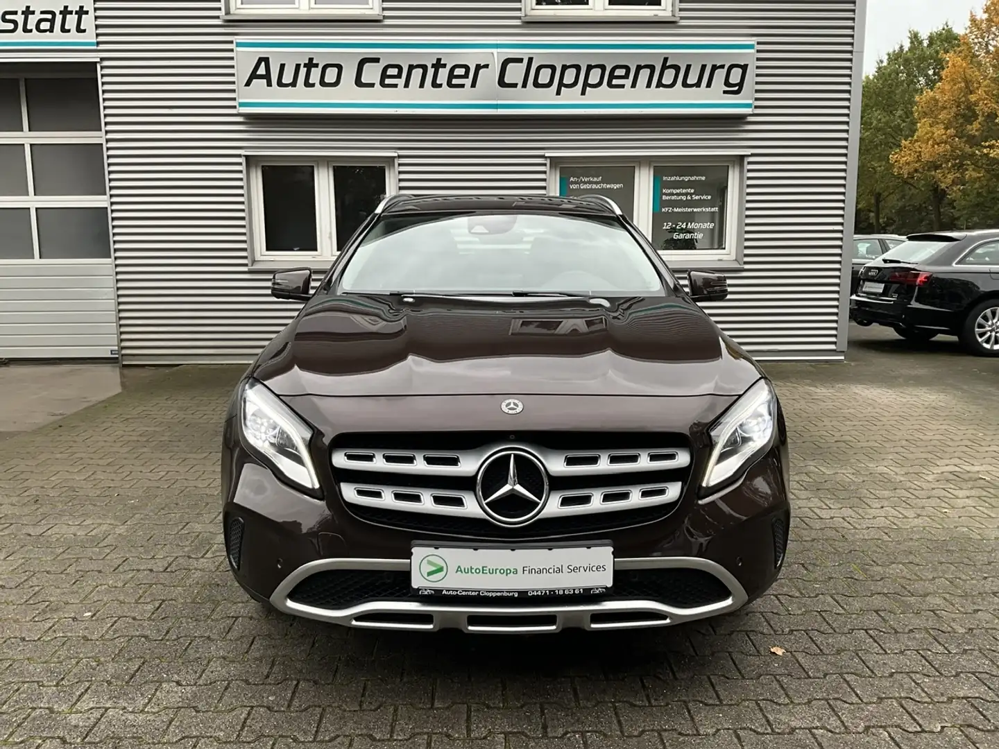 Mercedes-Benz GLA 220 d 4Matic DCT "Urban" (Automatik) Braun - 2
