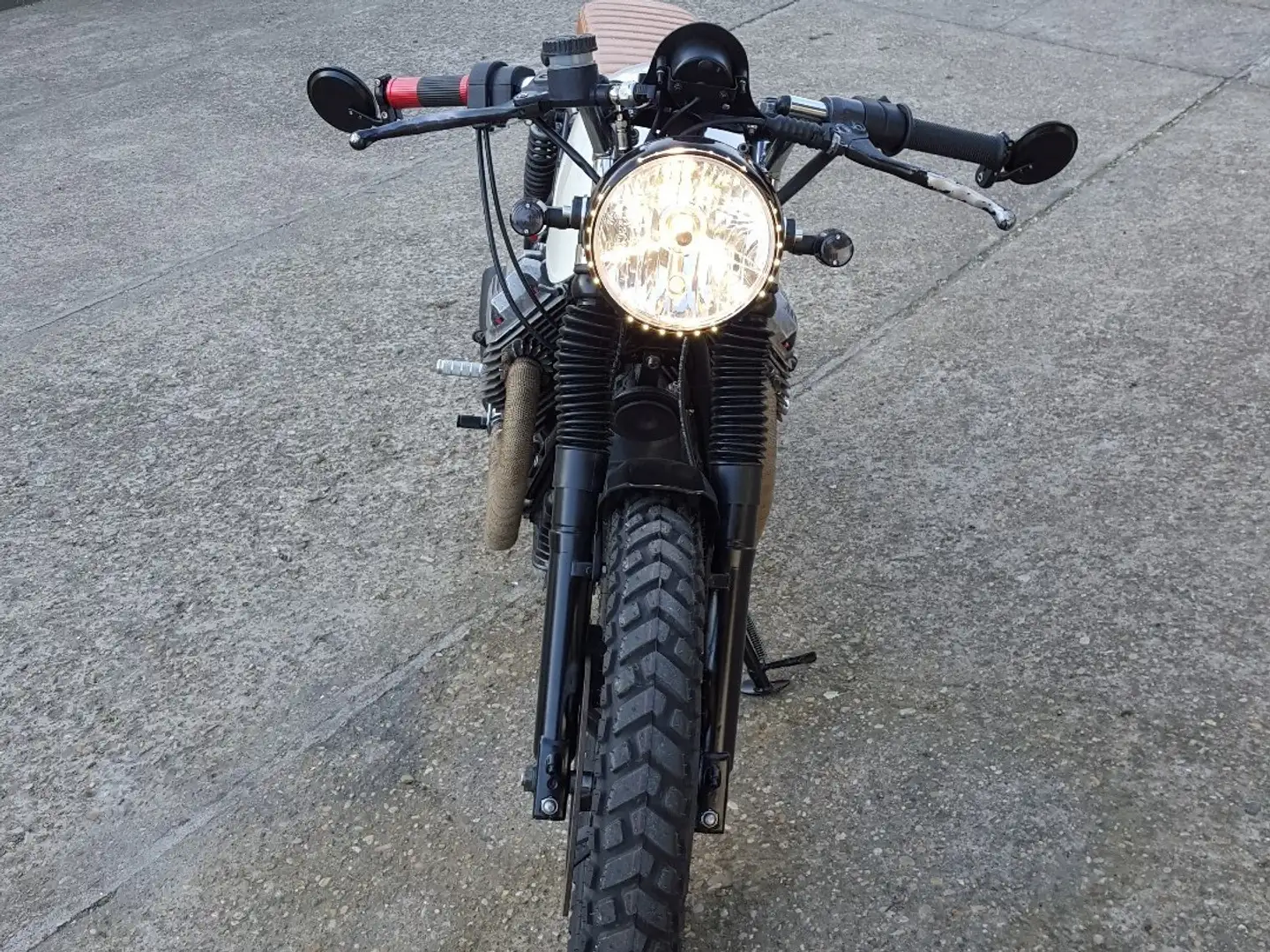 Moto Guzzi V 35 Imola cafe racer White - 1