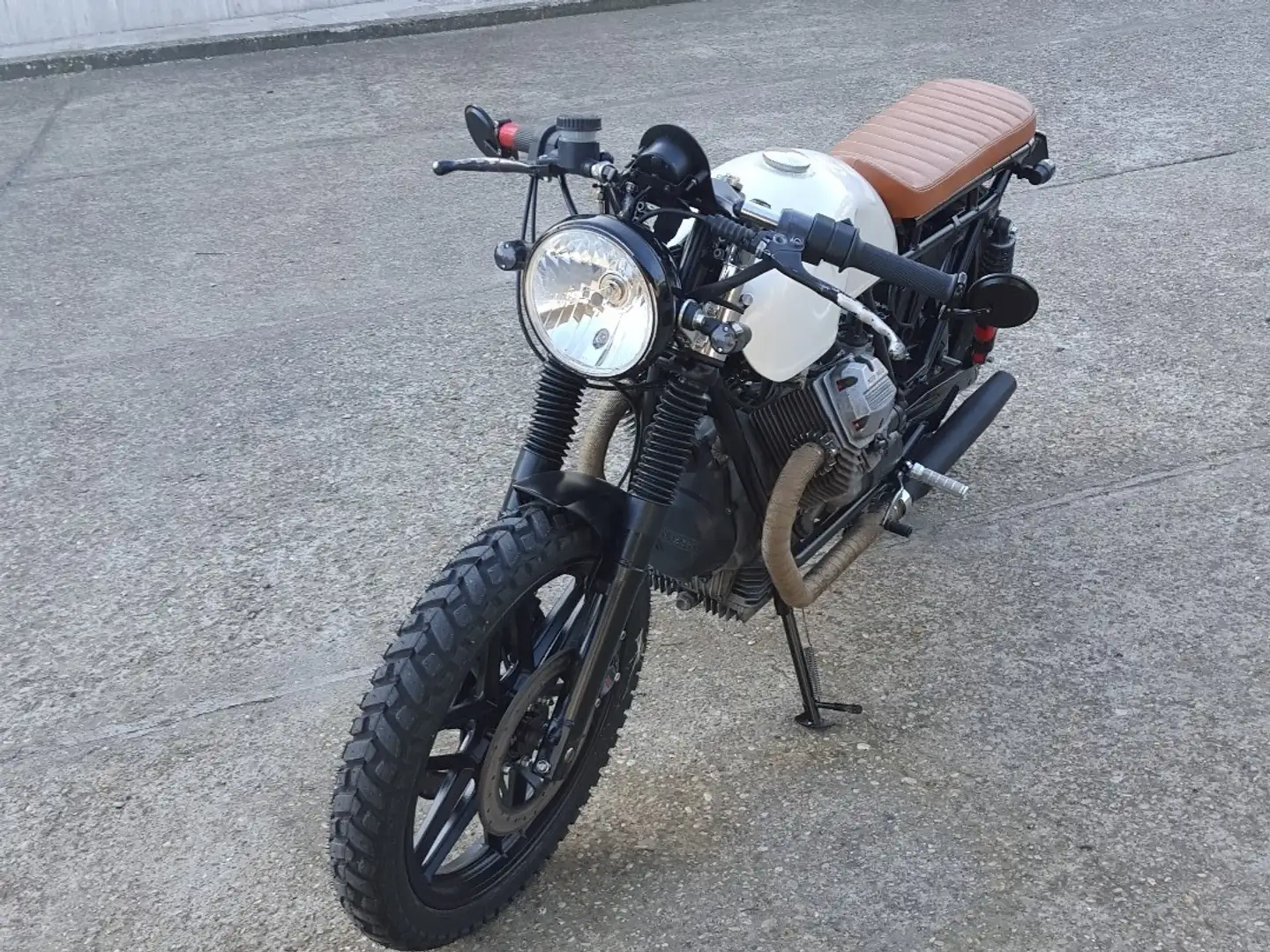 Moto Guzzi V 35 Imola cafe racer White - 2