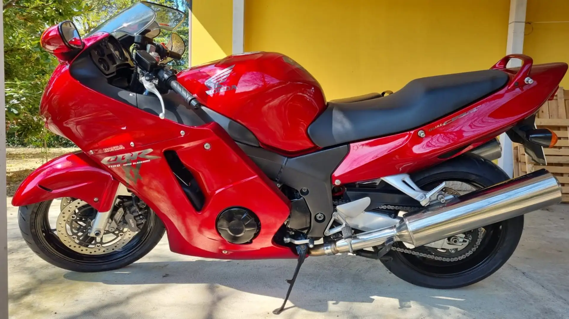 Honda CBR 1100 superblackbird Rojo - 1