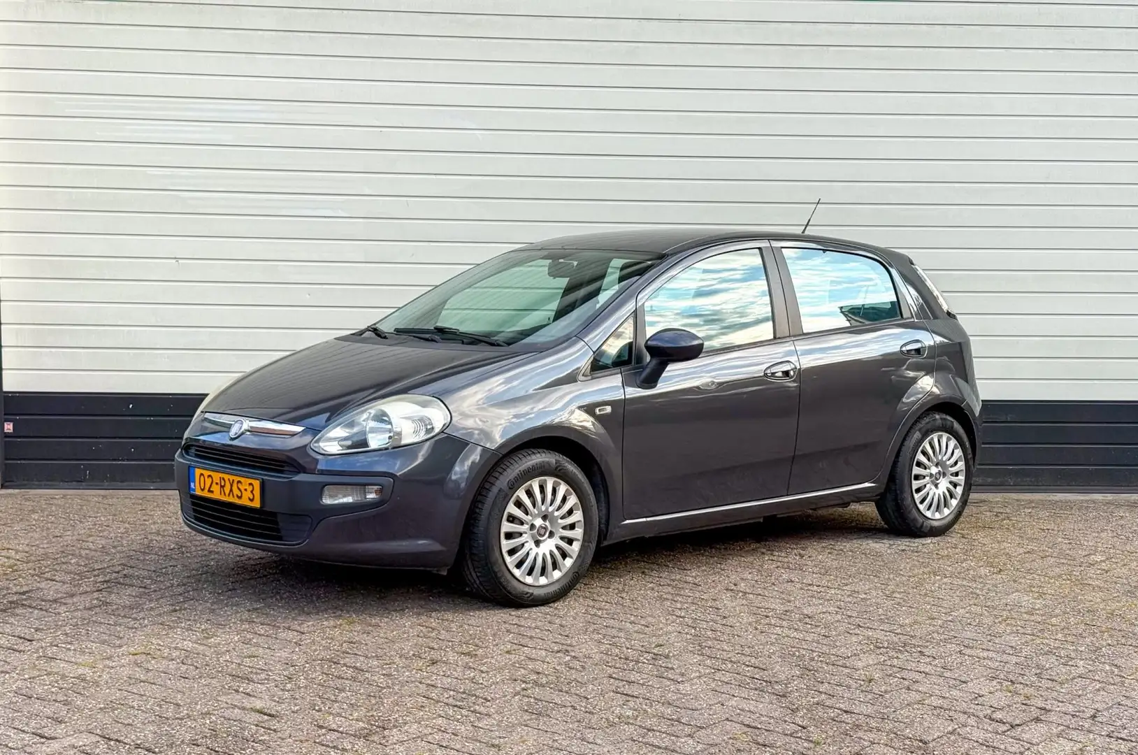 Fiat Punto 1.3 M-Jet Dynamic * AIRCO * APK * Gri - 2