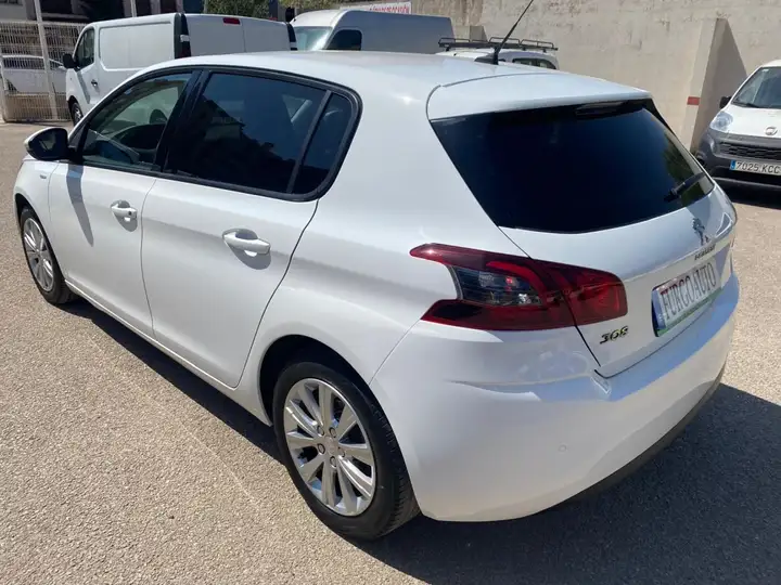 Peugeot 308 5P Active Pack BlueHDi S&S MAN 2021, foto 4