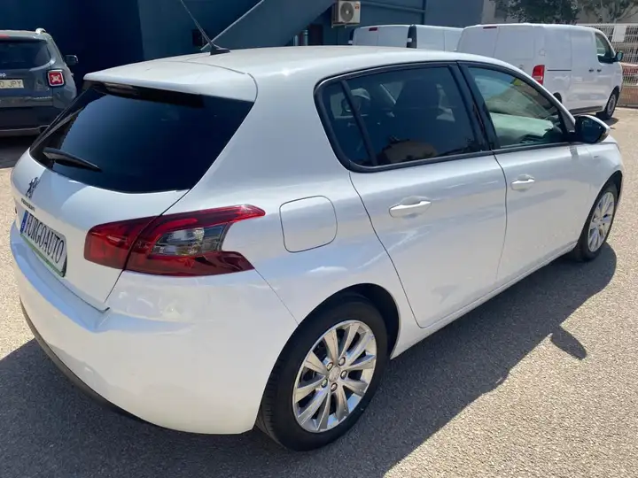 Peugeot 308 5P Active Pack BlueHDi S&S MAN 2021, foto 6