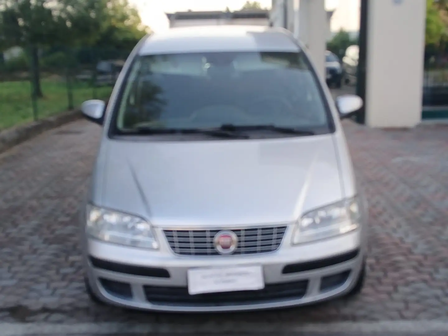 Fiat Idea Idea 1.3 mjt 16v Active 90cv Plateado - 2