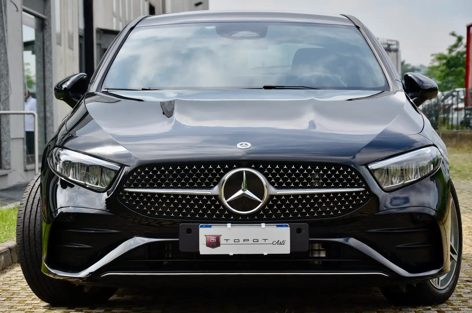 Mercedes-Benz A 200 d Sedan Premium 150cv auto UNICOPROP, PERMUTE Nero - 2