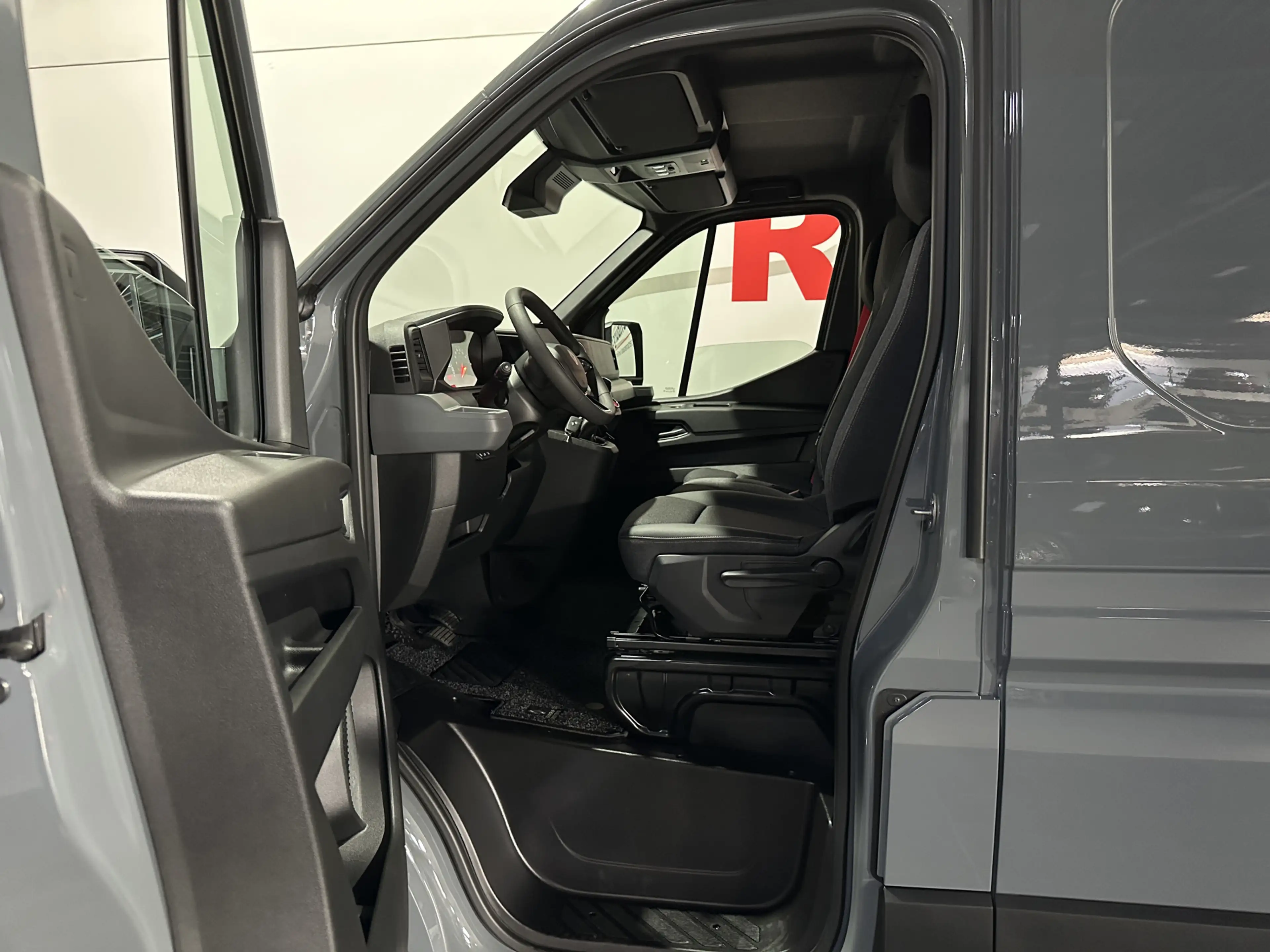Renault Master T35 2.0 dCi 170 L3H2 Red Van - Camera / Carplay / — photo 24