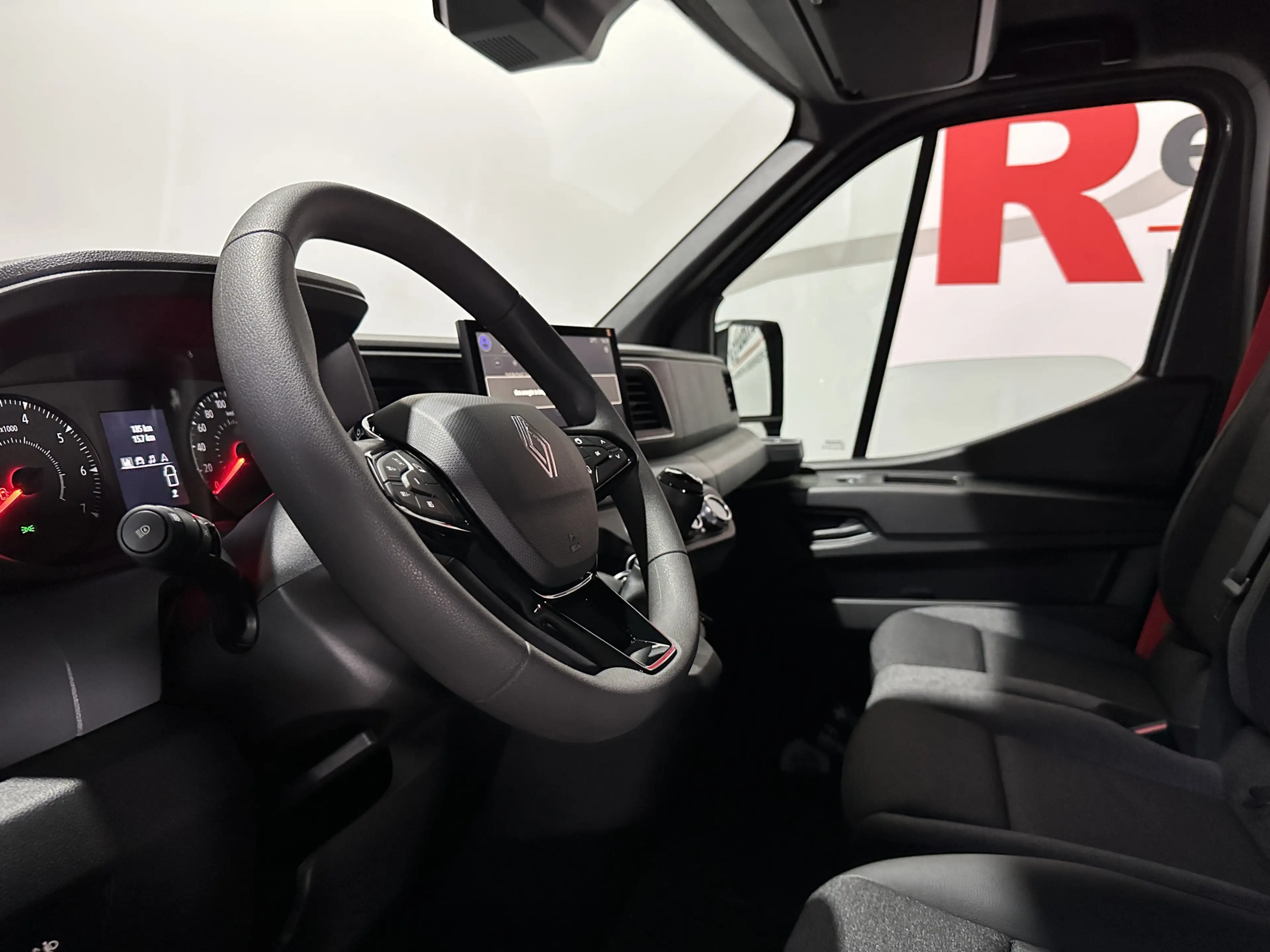 Renault Master T35 2.0 dCi 170 L3H2 Red Van - Camera / Carplay / — photo 22