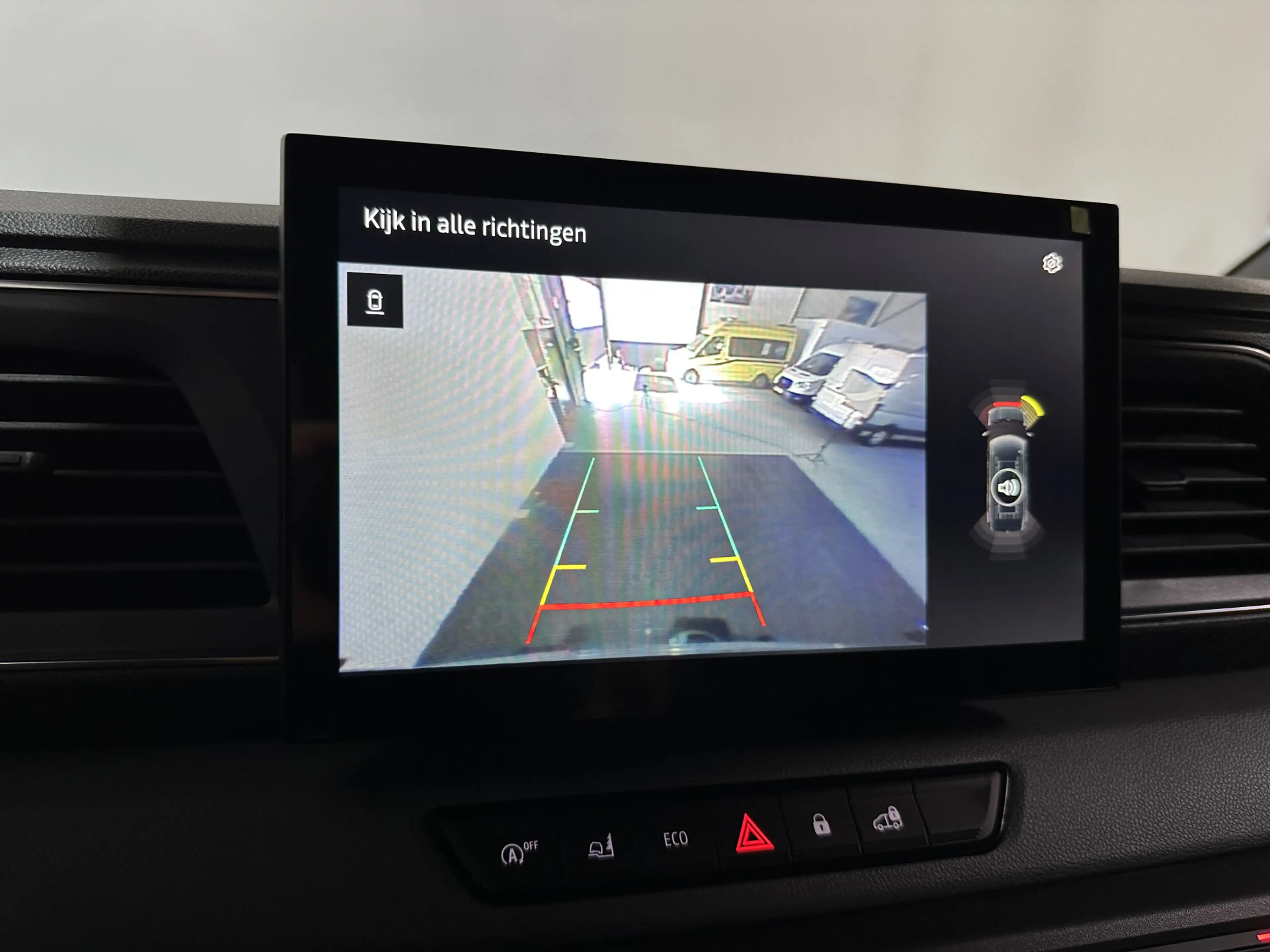 Renault Master T35 2.0 dCi 170 L3H2 Red Van - Camera / Carplay / — photo 15