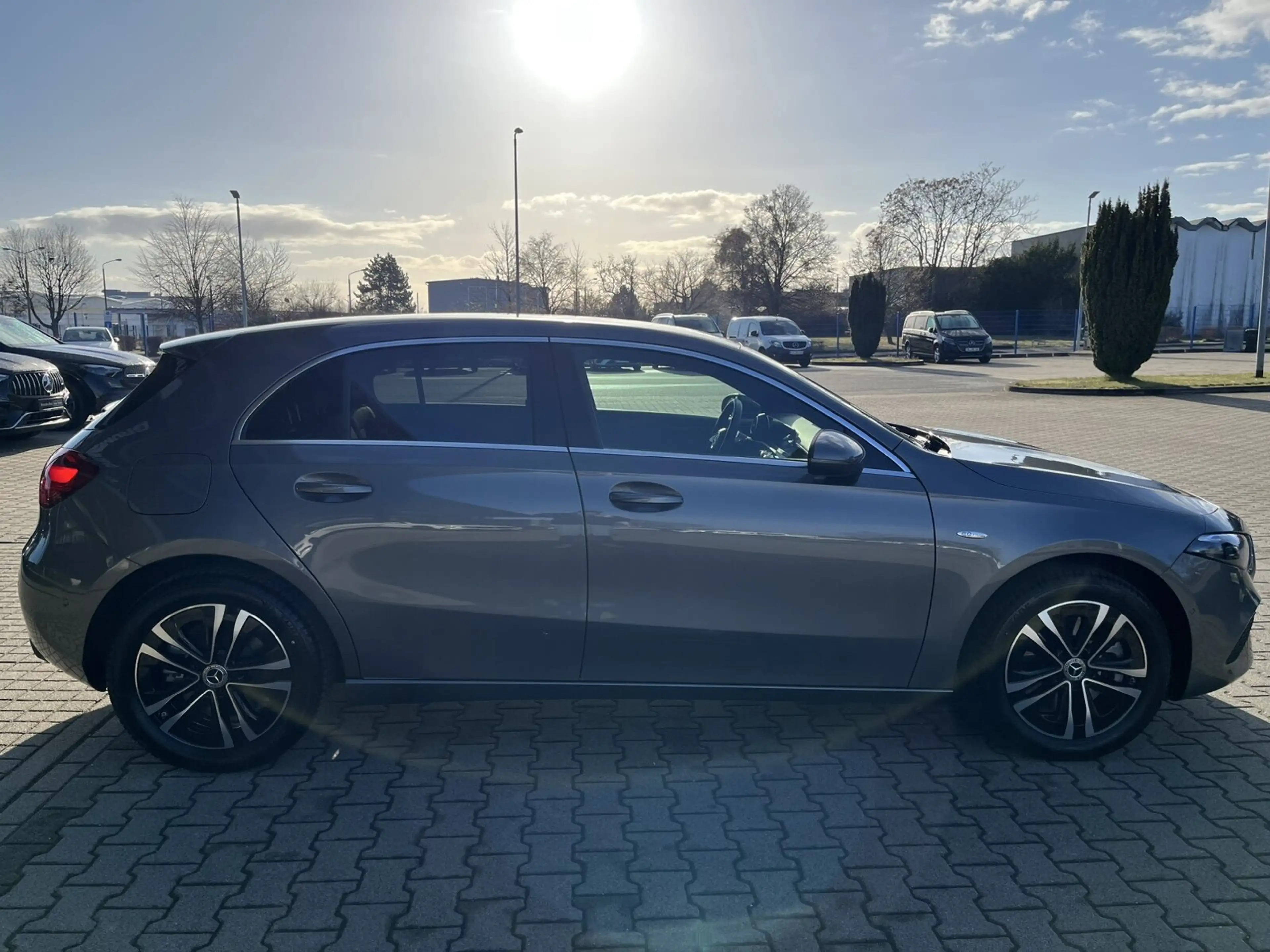 Mercedes-Benz A 250 A 250 e Progressive-Advanced+RüKa+Spurhalte+DAB+ — photo 4