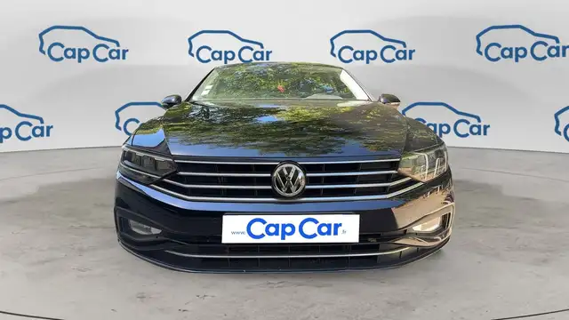 Volkswagen Passat view 5
