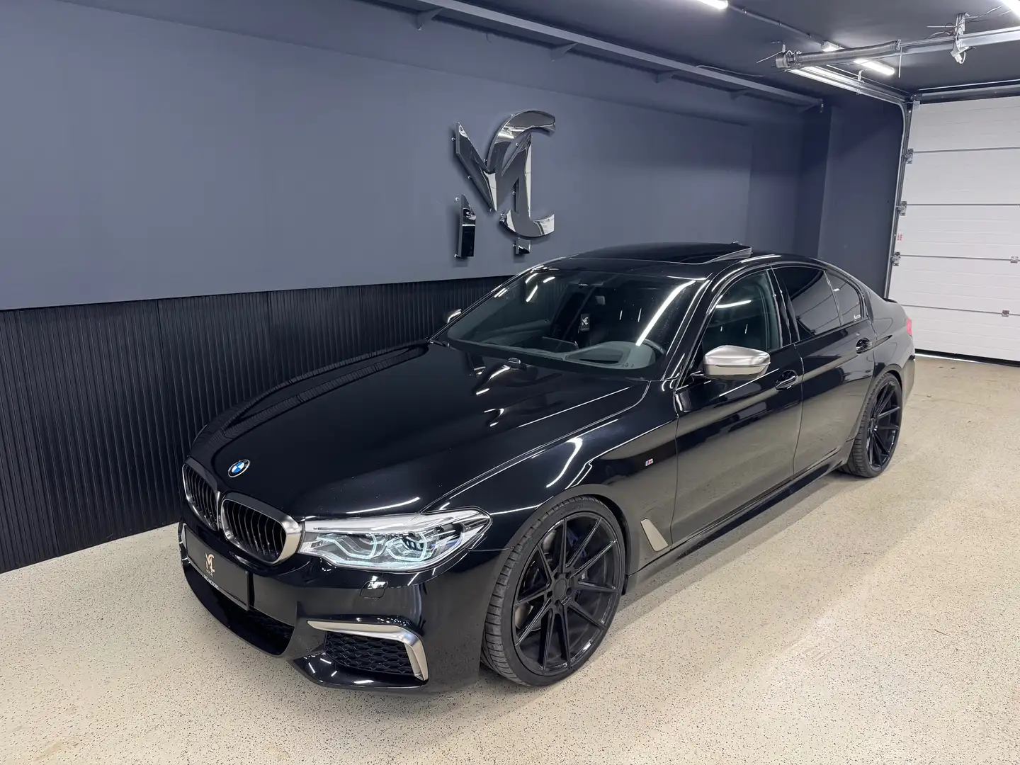 BMW M550 M550i xDRIVE`M-SPORT`LED`NAVI`SCHIEBE`LEDER`MEMORY Schwarz - 1