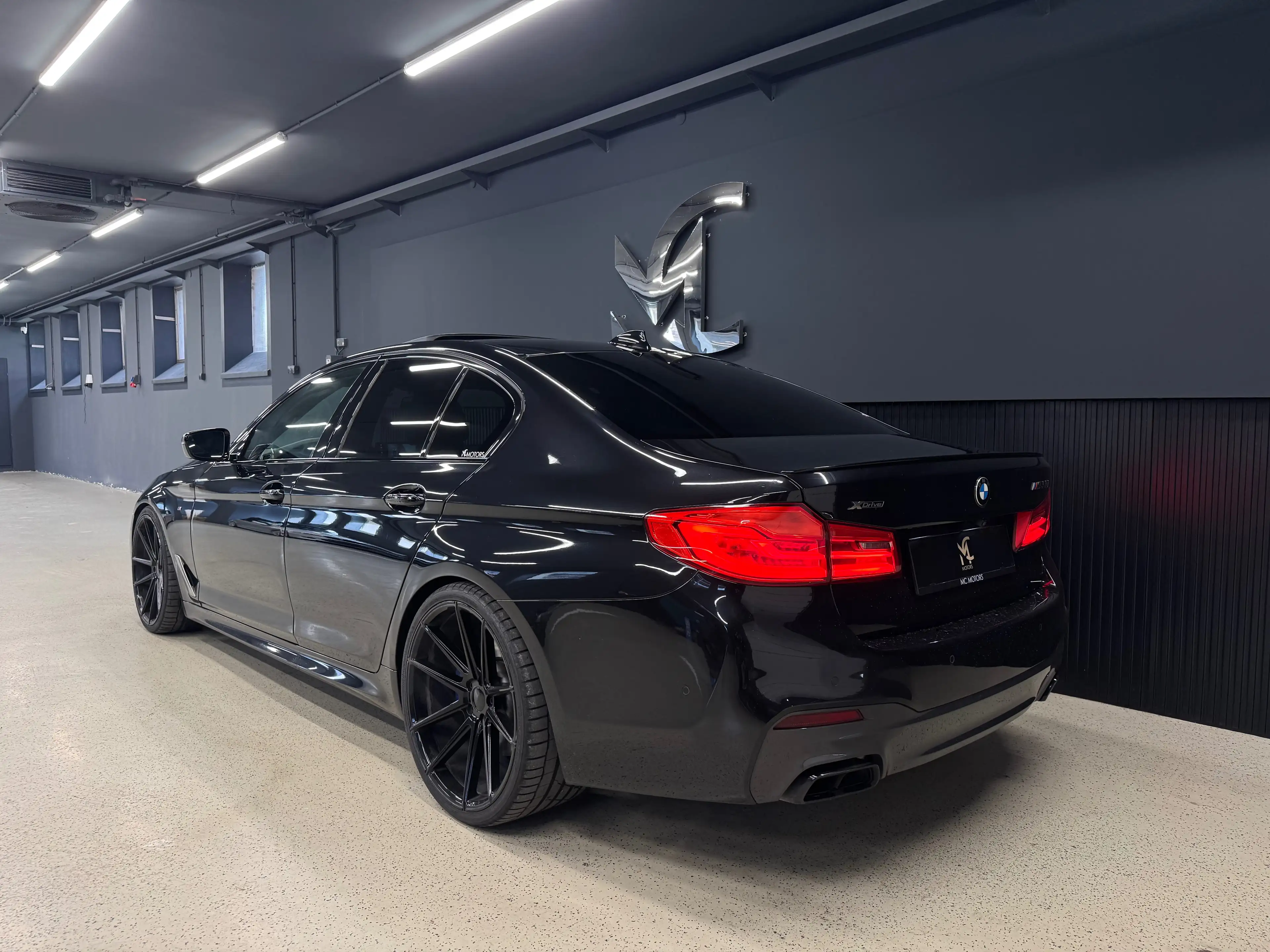 BMW M550 M550i xDRIVE`M-SPORT`LED`NAVI`SCHIEBE`LEDER`MEMORY — photo 9