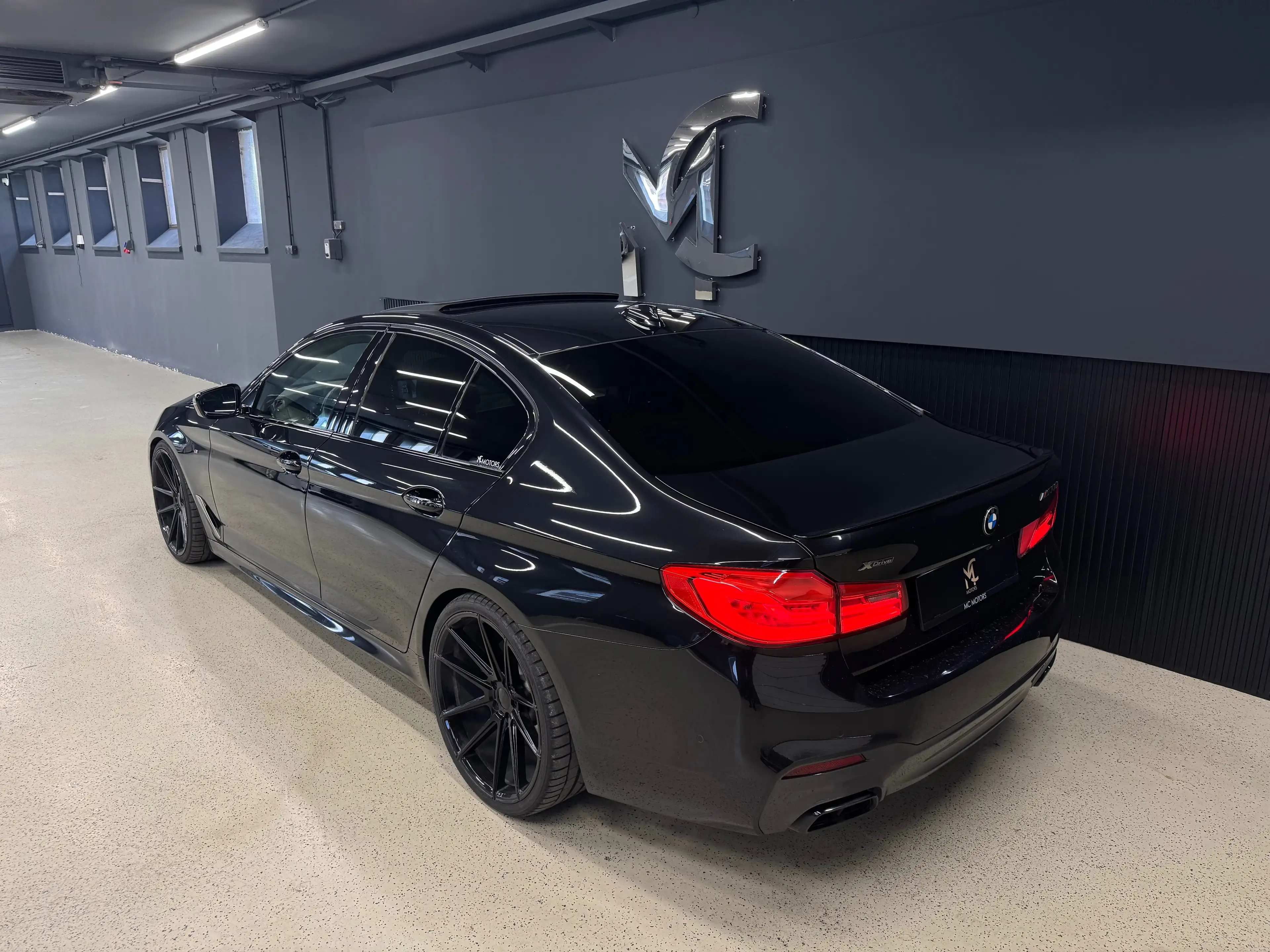 BMW M550 M550i xDRIVE`M-SPORT`LED`NAVI`SCHIEBE`LEDER`MEMORY — photo 8