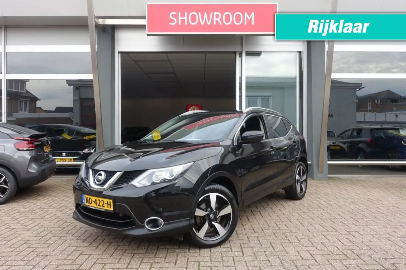 Nissan Qashqai 1.2 N-VISION Trekhaak (All-in prijs) Zwart - 1