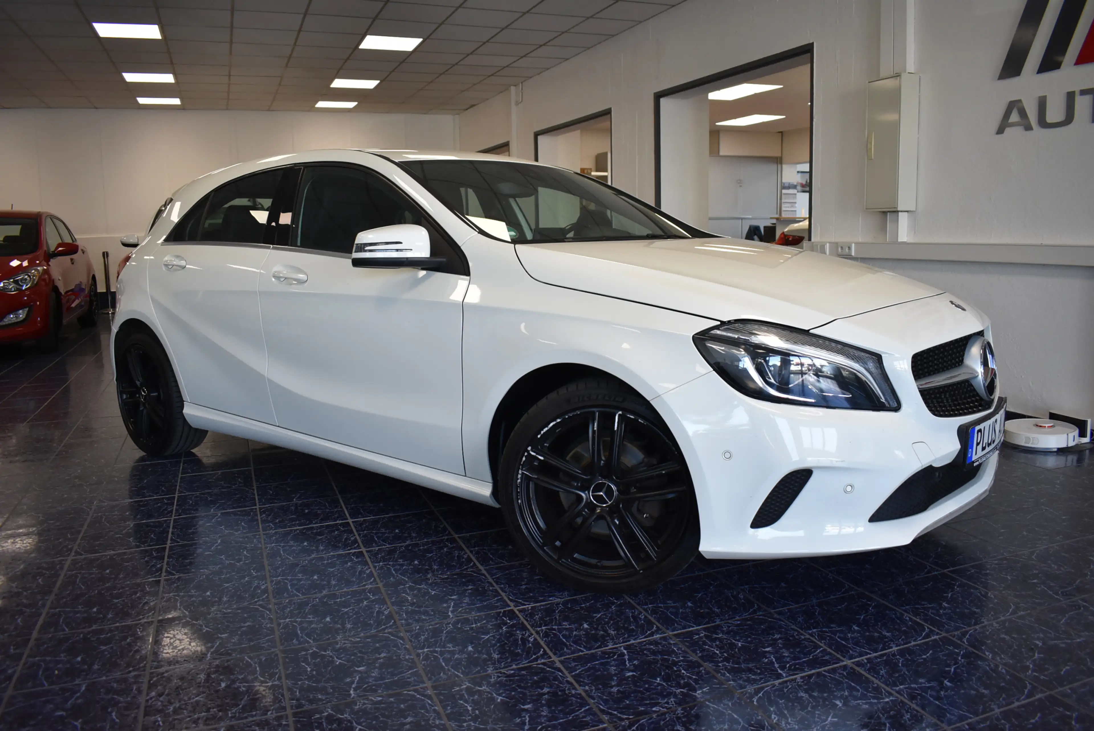 Mercedes-Benz A 200 Aut. BlueEfficiency Navi PDC Tempomat