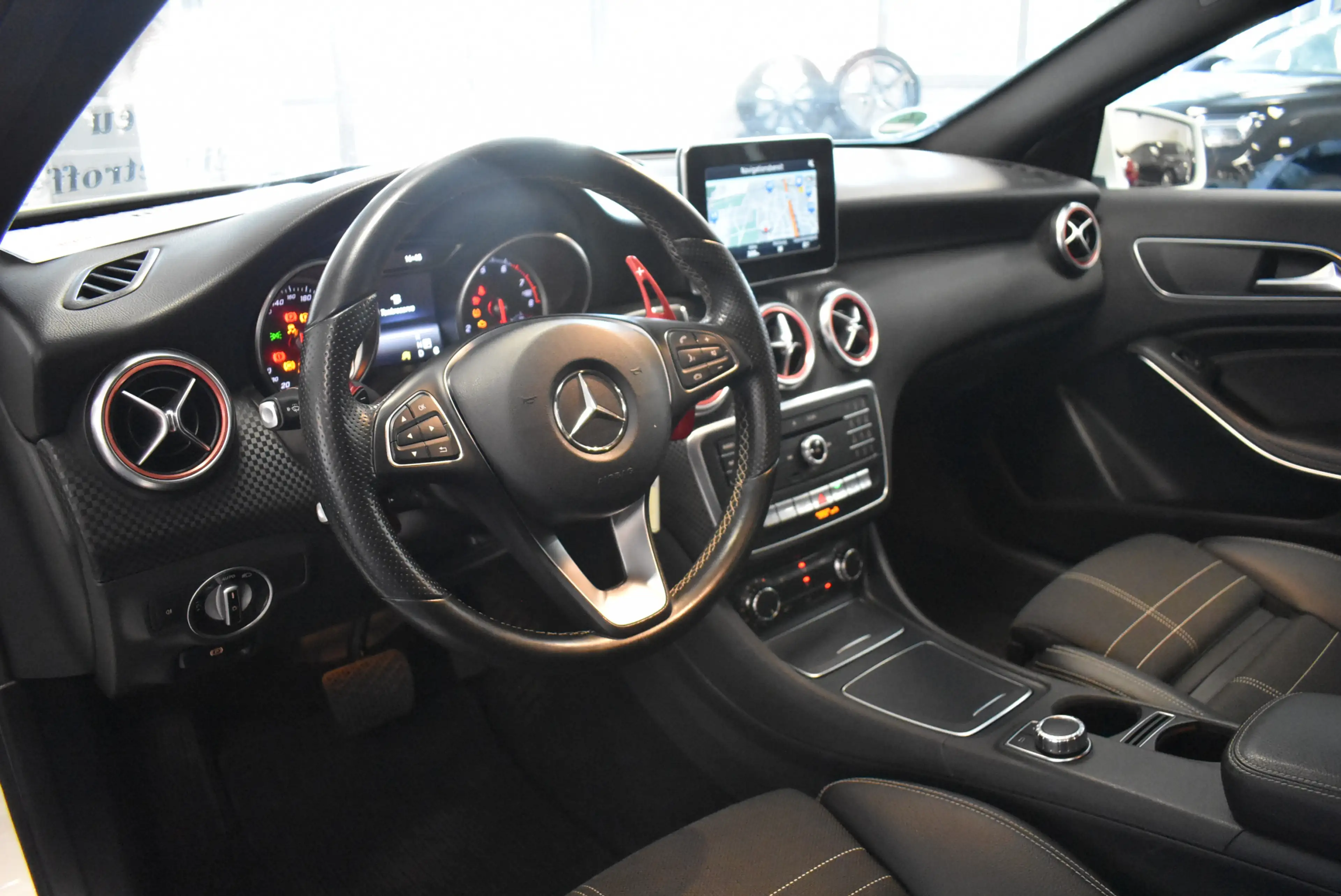 Mercedes-Benz A 200 Aut. BlueEfficiency Navi PDC Tempomat — photo 10