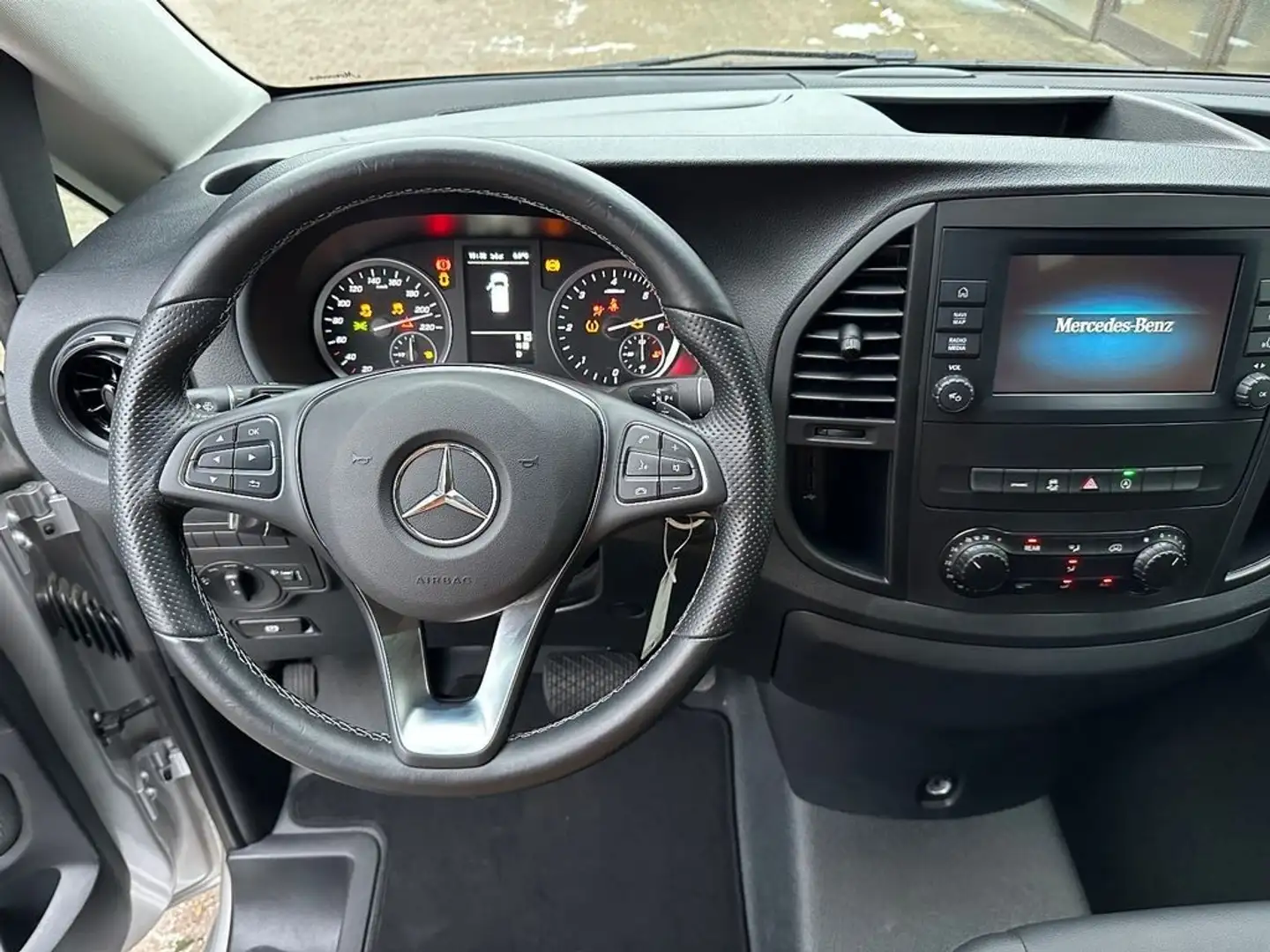 Mercedes-Benz Vito 2.0 116 CDI Tourer Pro Long Argento - 2