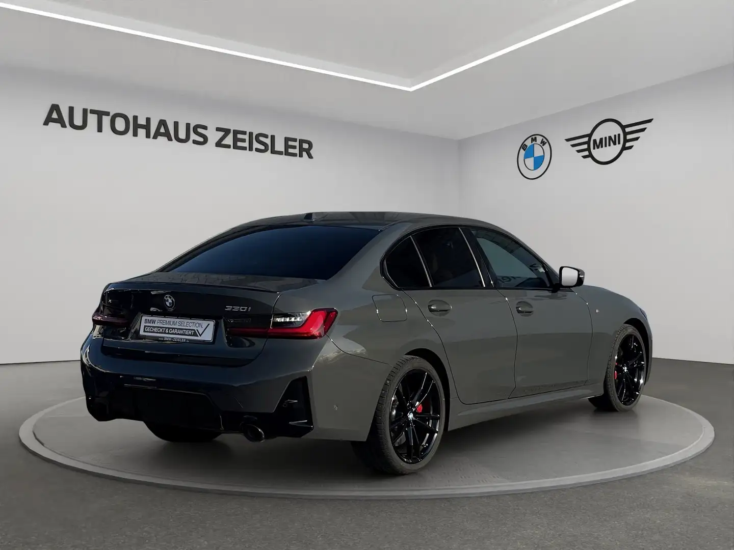 BMW 330 i xDrive Limousine M SPORTPAKET UPE 76.070,-- Grau - 2
