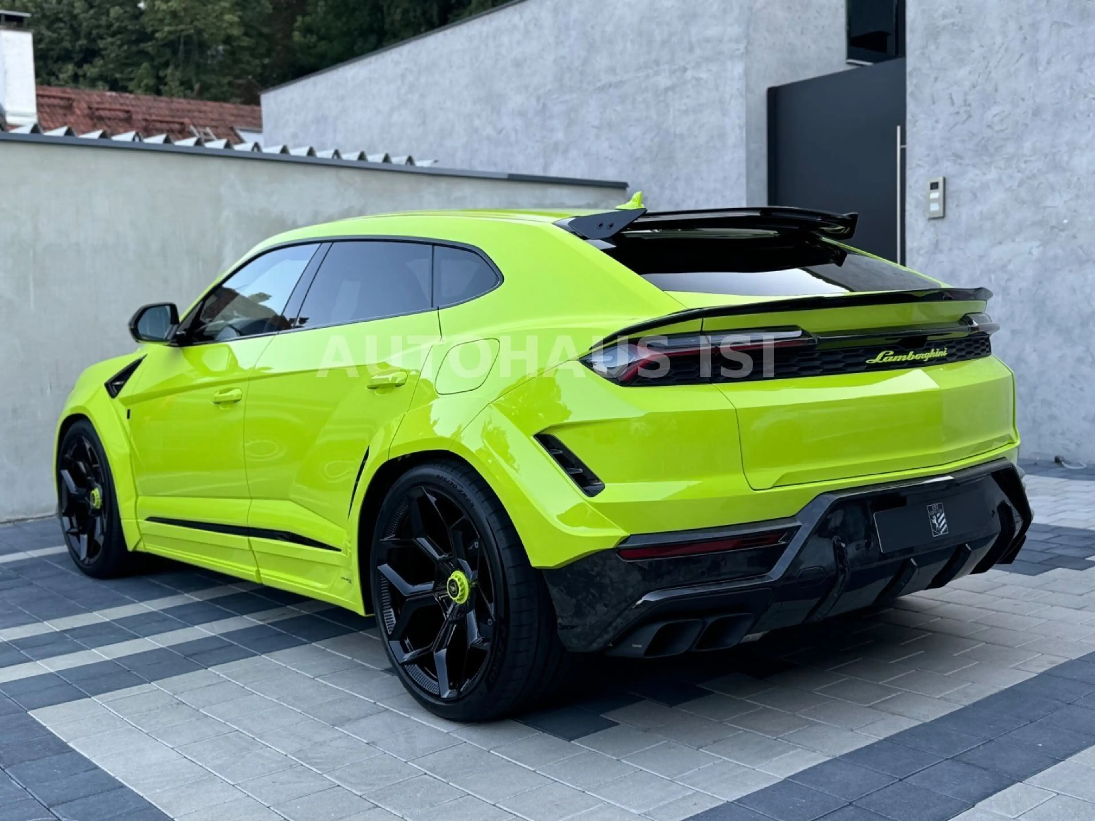 Lamborghini Urus SE NOVITEC ESTESO WIDEBODY, ONE of ONE — photo 3