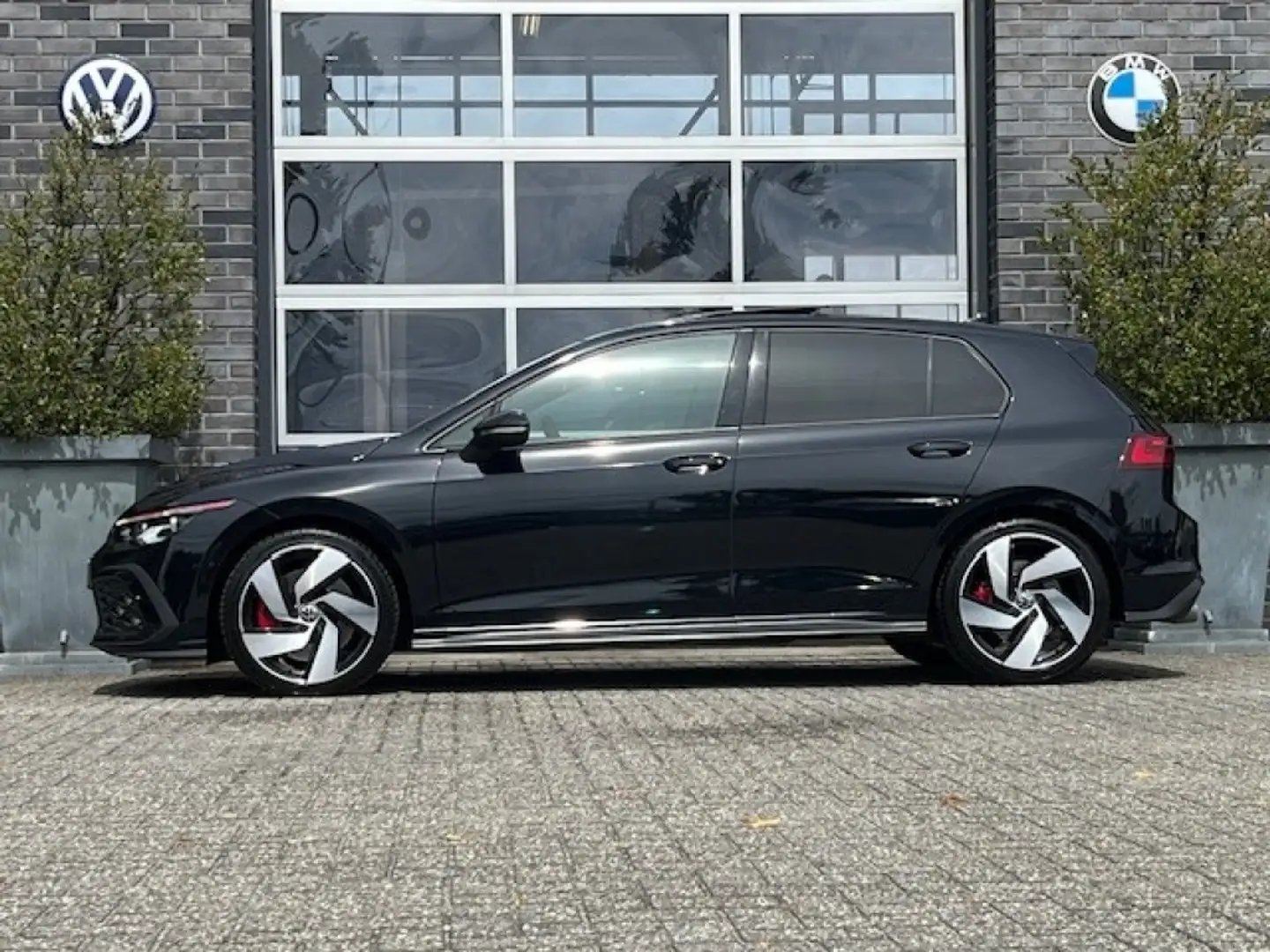 Volkswagen Golf GTI 2.0 TSI GTI - PANO - IQ LIGHT - HARMAN KARDON - 18 Nero - 2