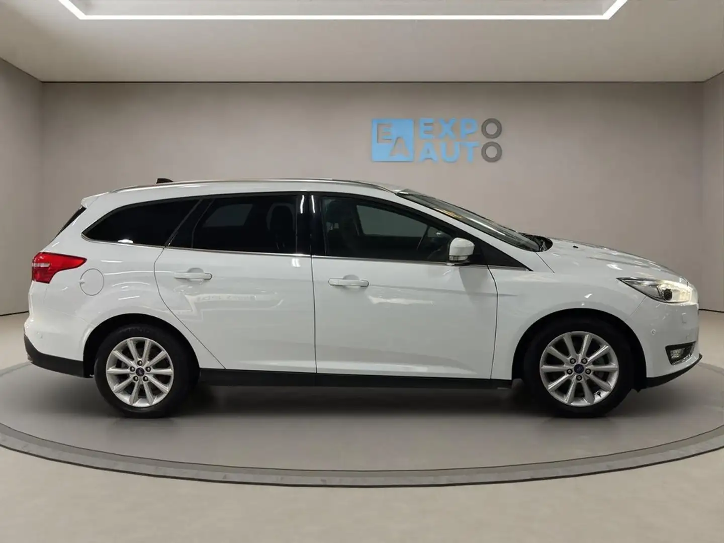 Ford Focus 1.0 Ecoboost A-S-S 125 Business Sportb. Amarillo - 2