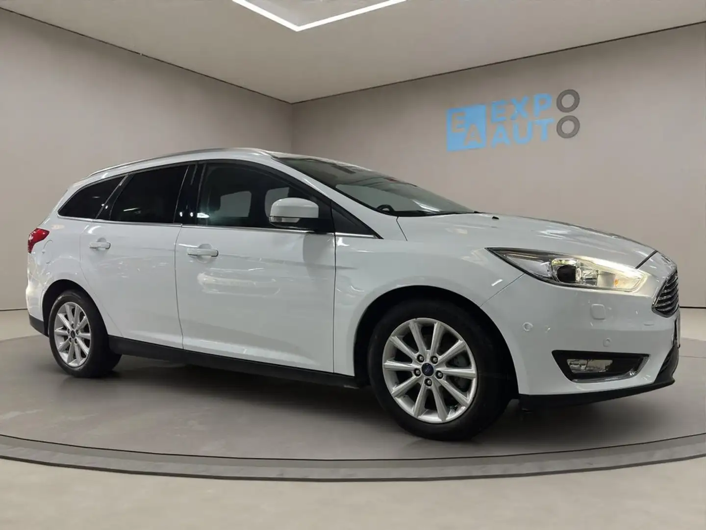 Ford Focus 1.0 Ecoboost A-S-S 125 Business Sportb. Amarillo - 1