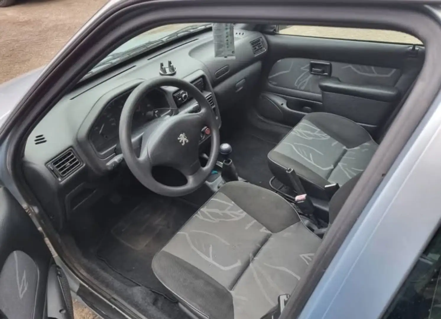 Peugeot 106 1.1 XT Сірий - 1