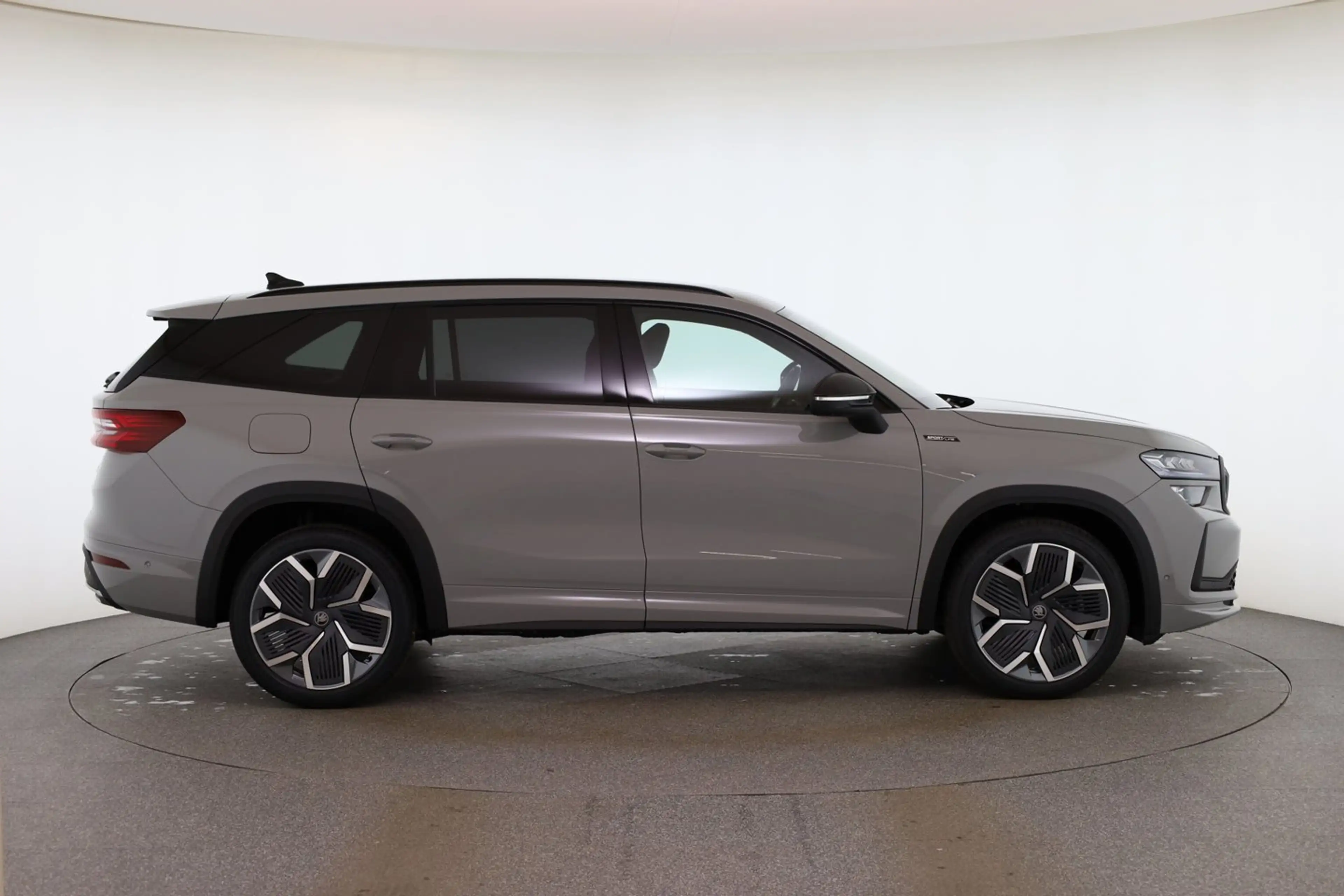 Skoda Kodiaq Sportline TDI DSG — photo 6