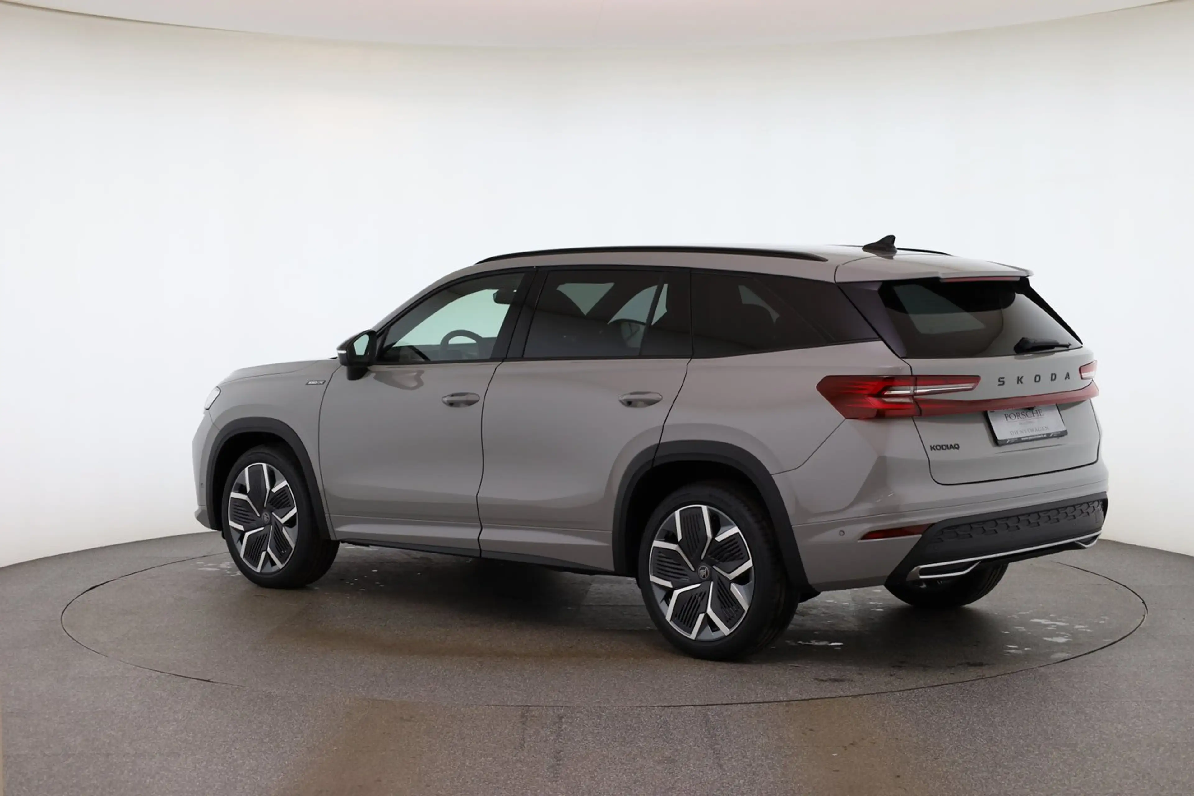 Skoda Kodiaq Sportline TDI DSG — photo 3