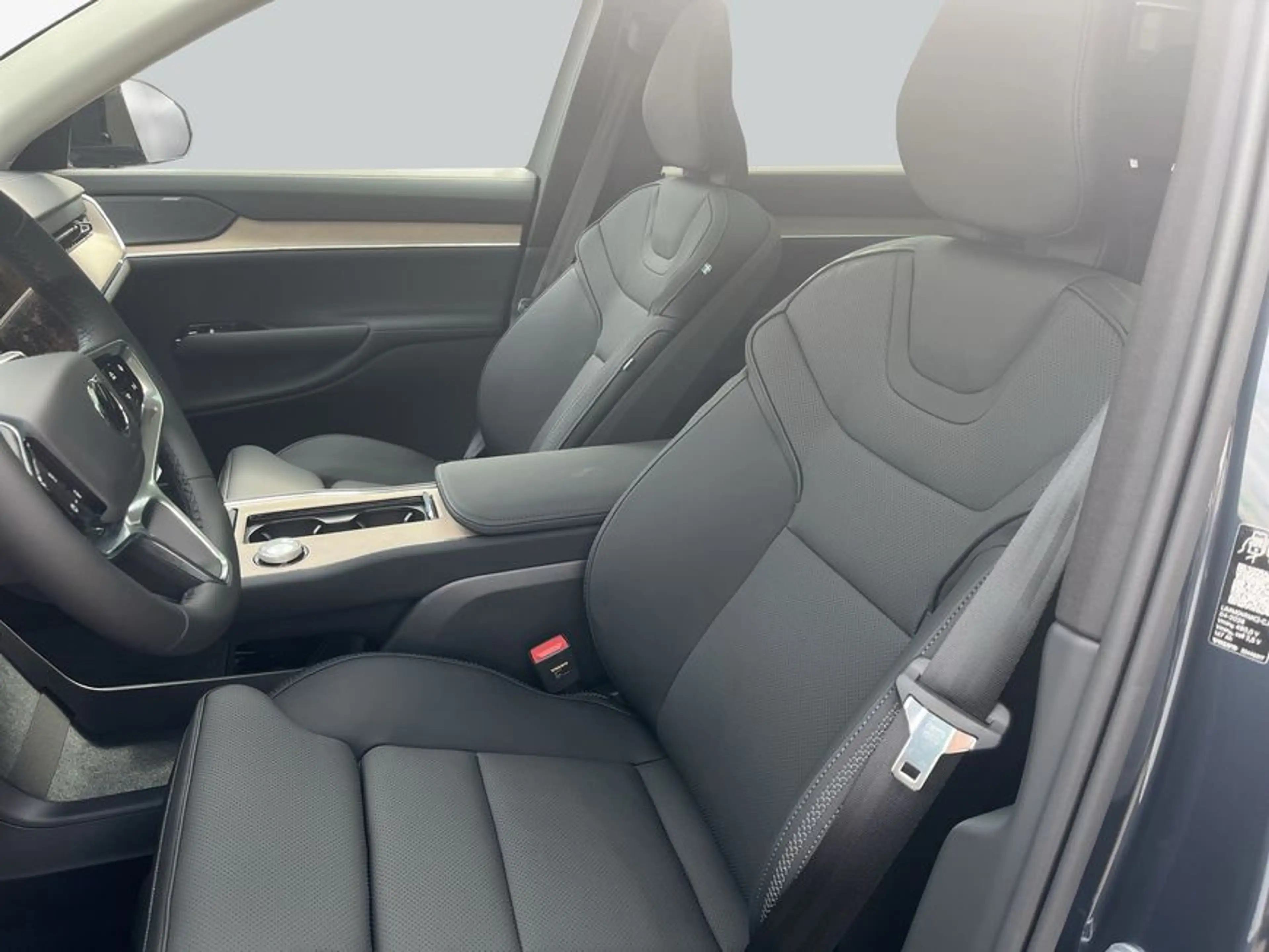 Volvo EX90 Twin Motor AWD Plus (7-Sitzer) — photo 11