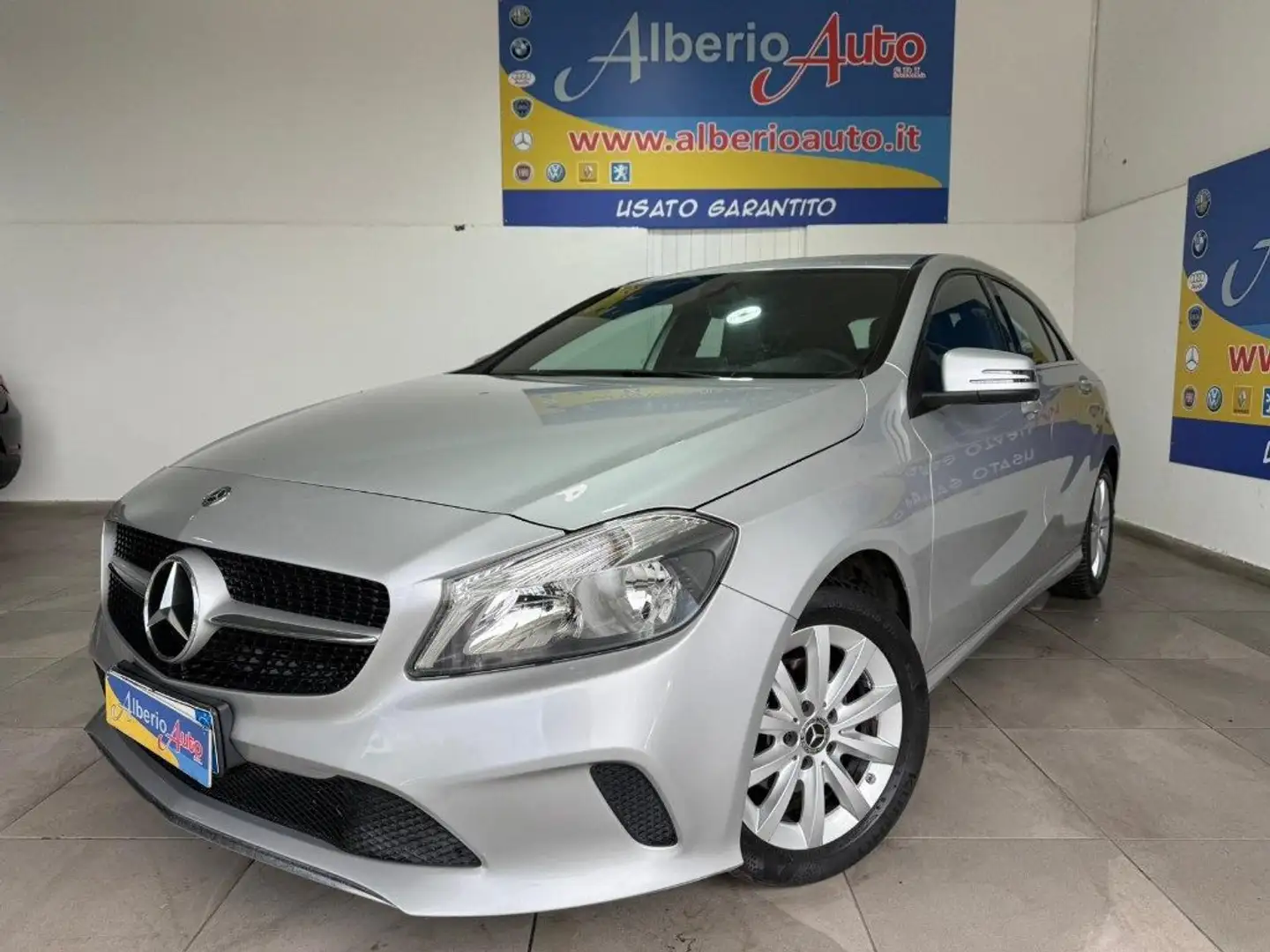 Mercedes-Benz A 160 d Automatic Business Grigio - 1