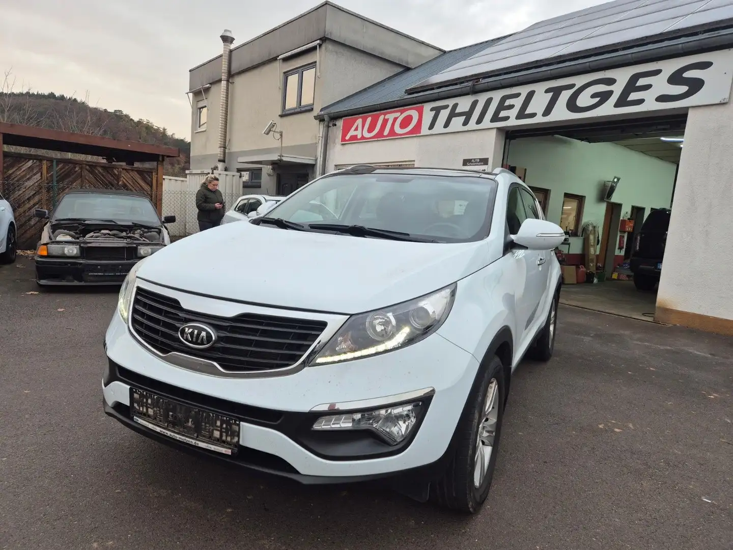 Kia Sportage 1.Hand, Schiebedach, Leder Weiß - 1