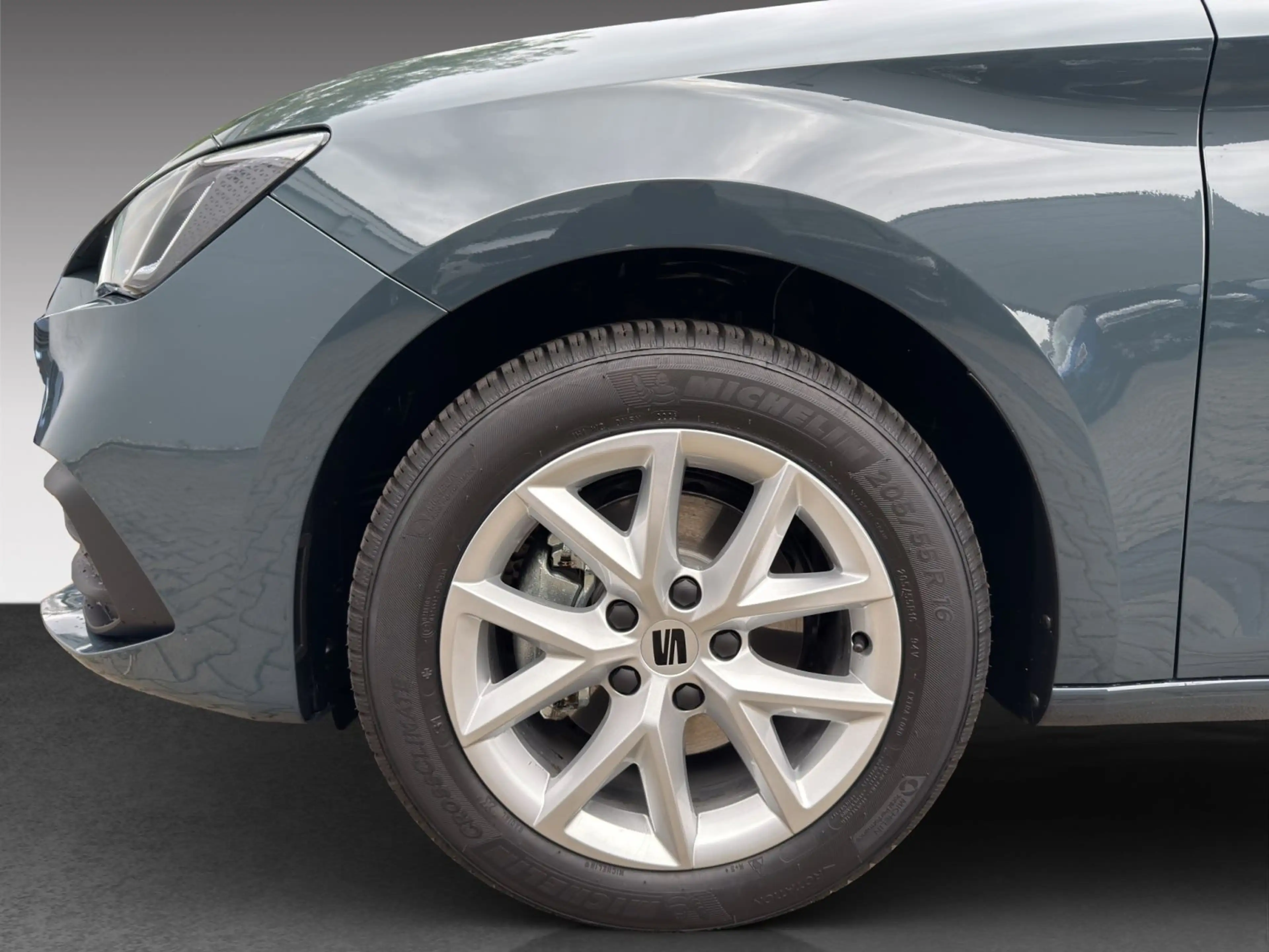 SEAT Leon Road Edition 1.5TSI DSG — photo 7