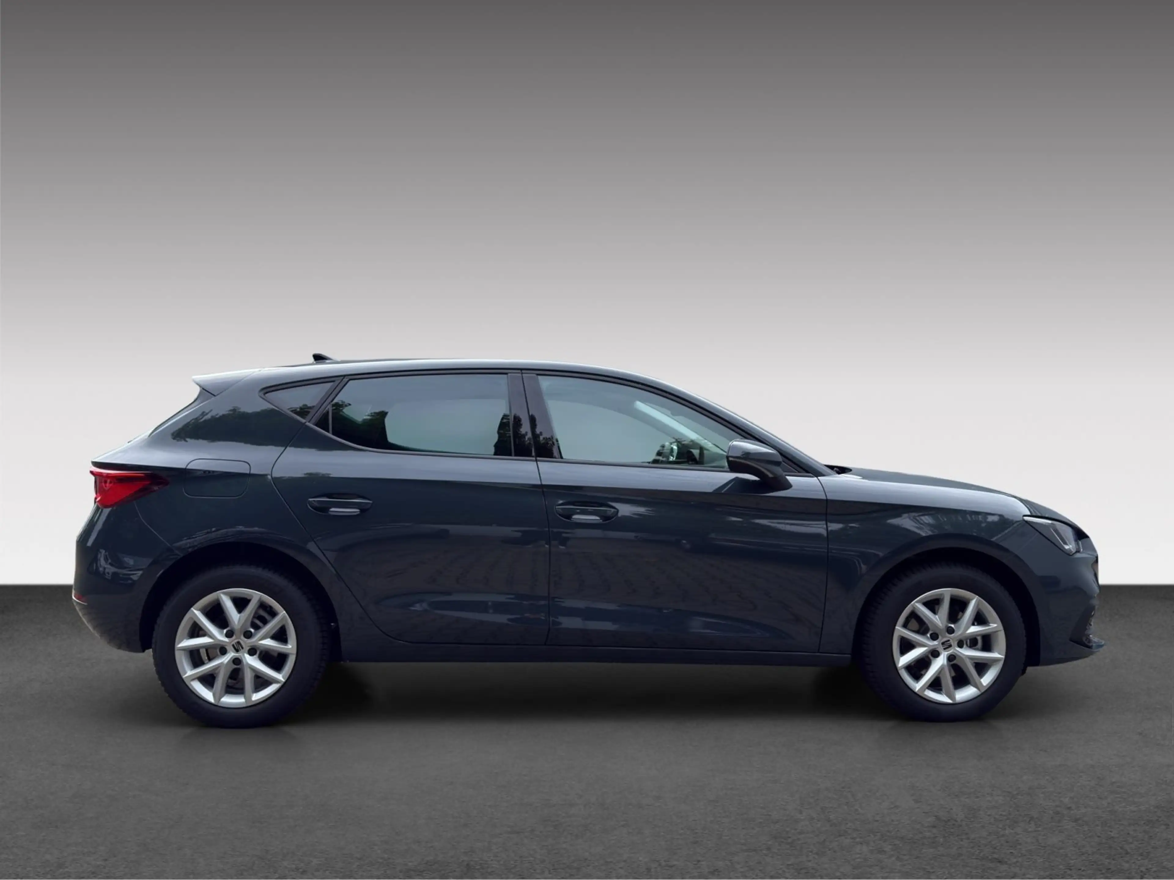 SEAT Leon Road Edition 1.5TSI DSG — photo 5