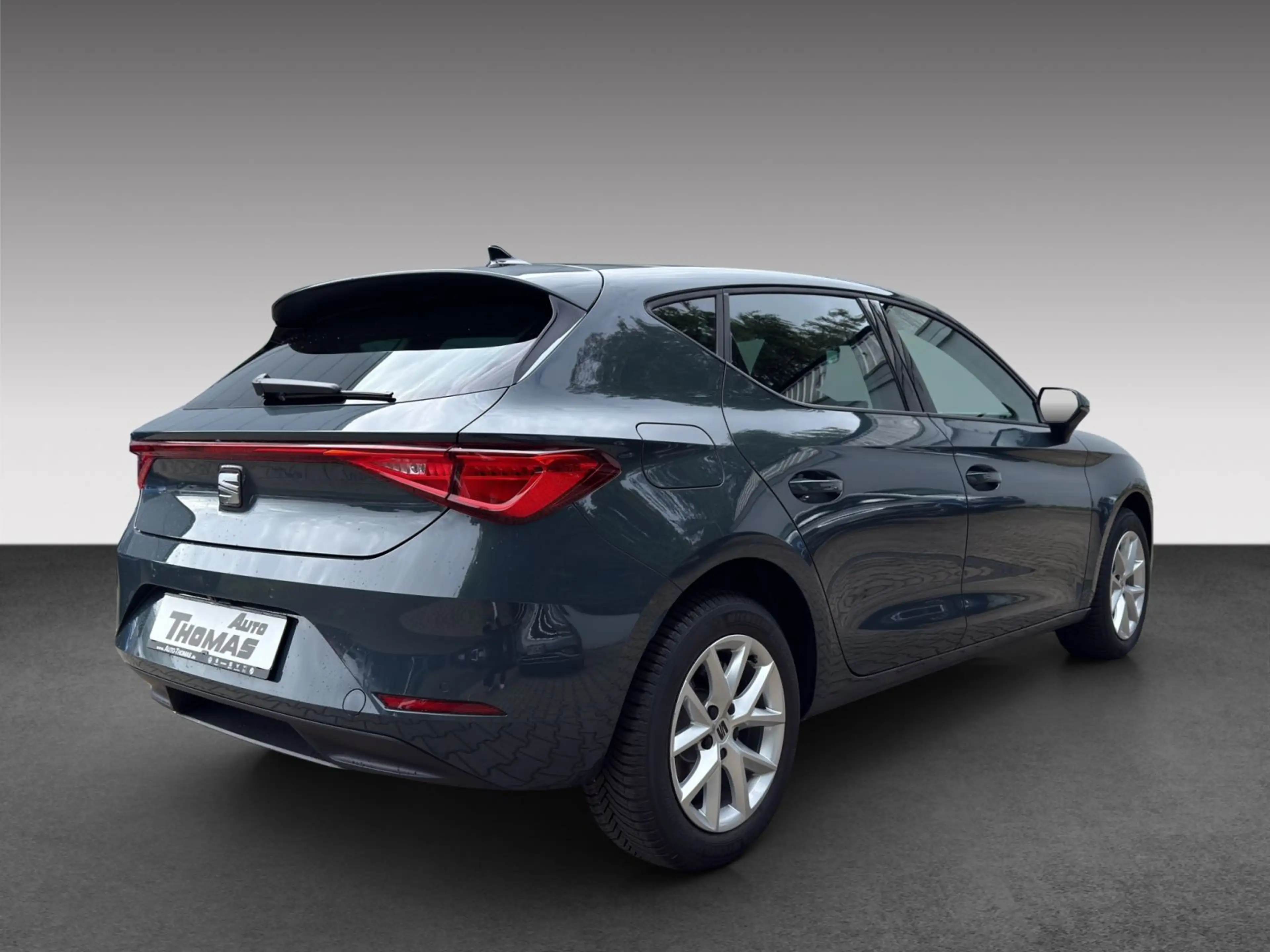 SEAT Leon Road Edition 1.5TSI DSG — photo 4