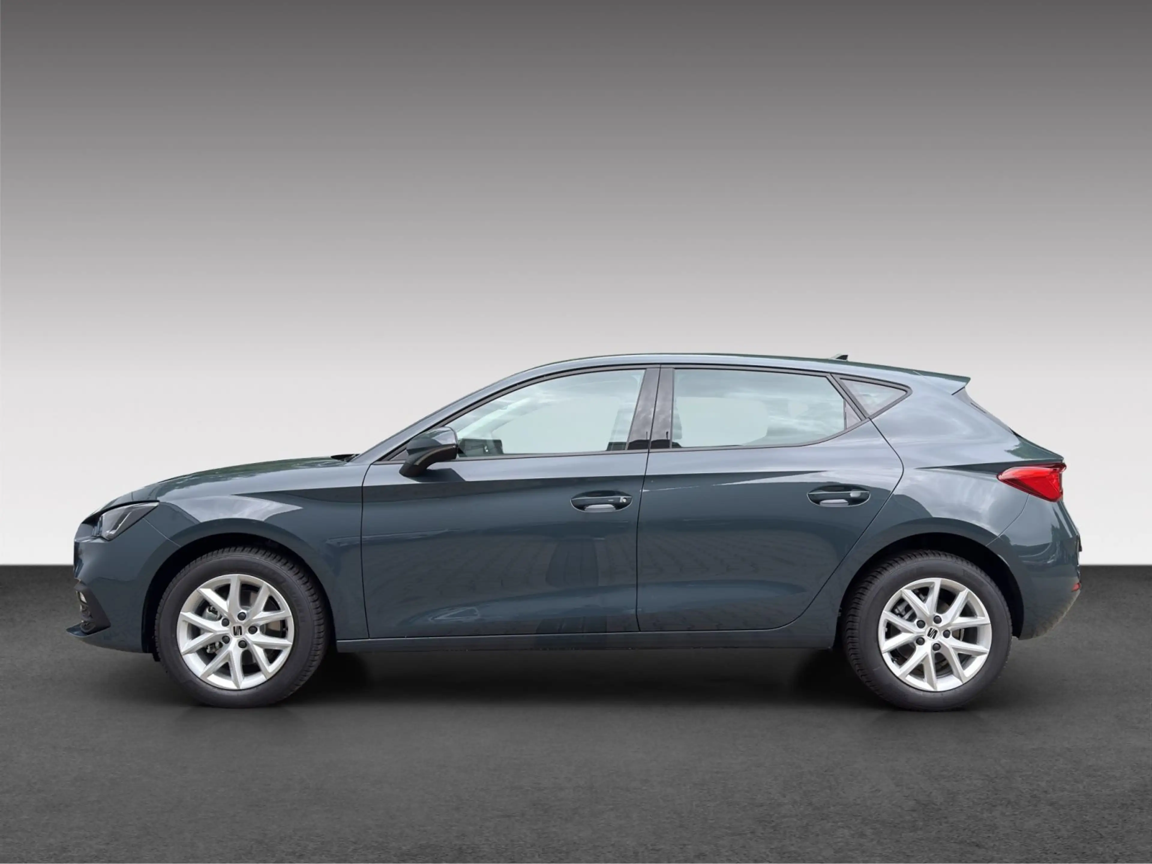 SEAT Leon Road Edition 1.5TSI DSG — photo 6