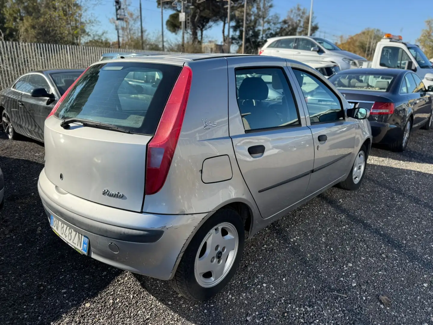 Fiat Punto 1.2i cat 5 porte ELX Argento - 2