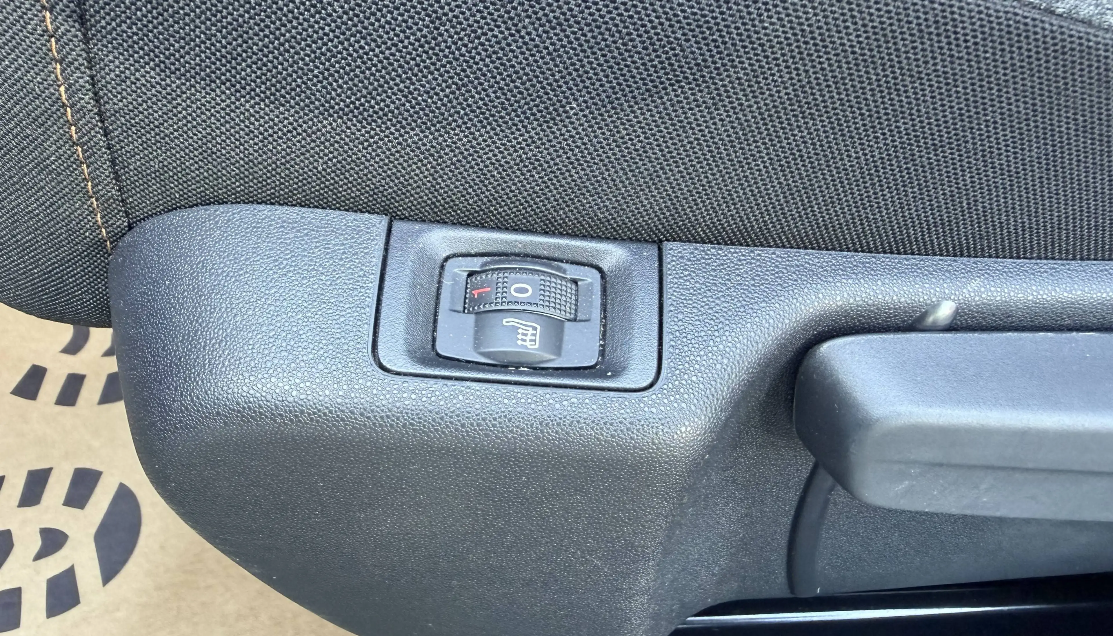 Citroen C3 C3 Impress 1,2 Pure Tech 83 *APP *PDC HI *SHZ *TEMP. *LED — photo 12