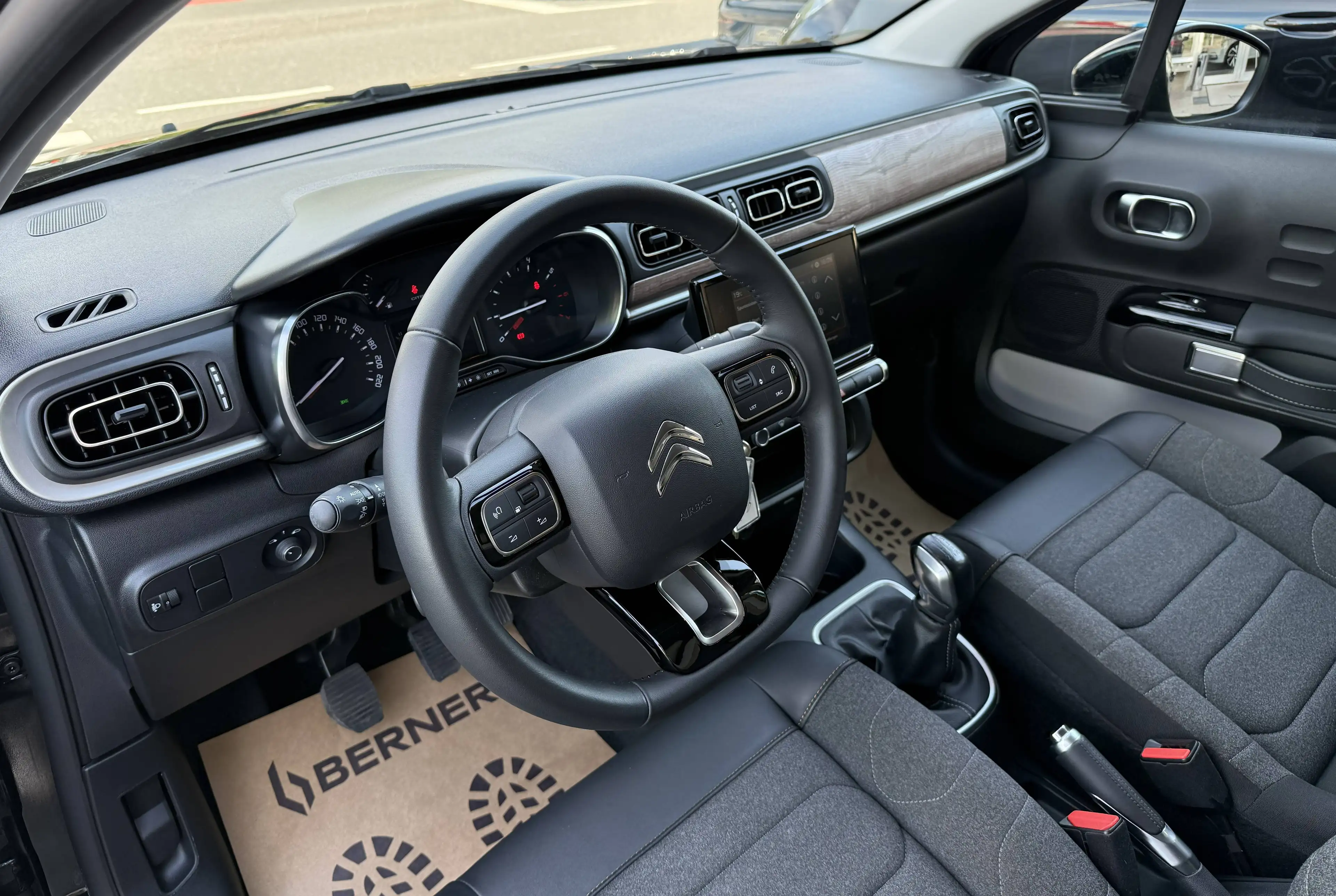 Citroen C3 C3 Impress 1,2 Pure Tech 83 *APP *PDC HI *SHZ *TEMP. *LED — photo 14