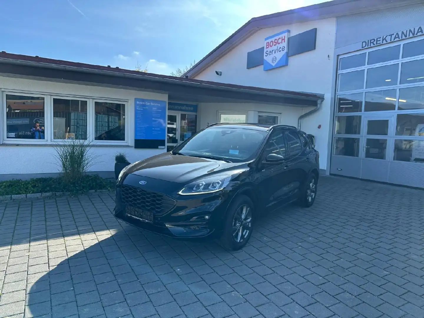 Ford Kuga Plug-In Hybrid ST-Line X Schwarz - 1