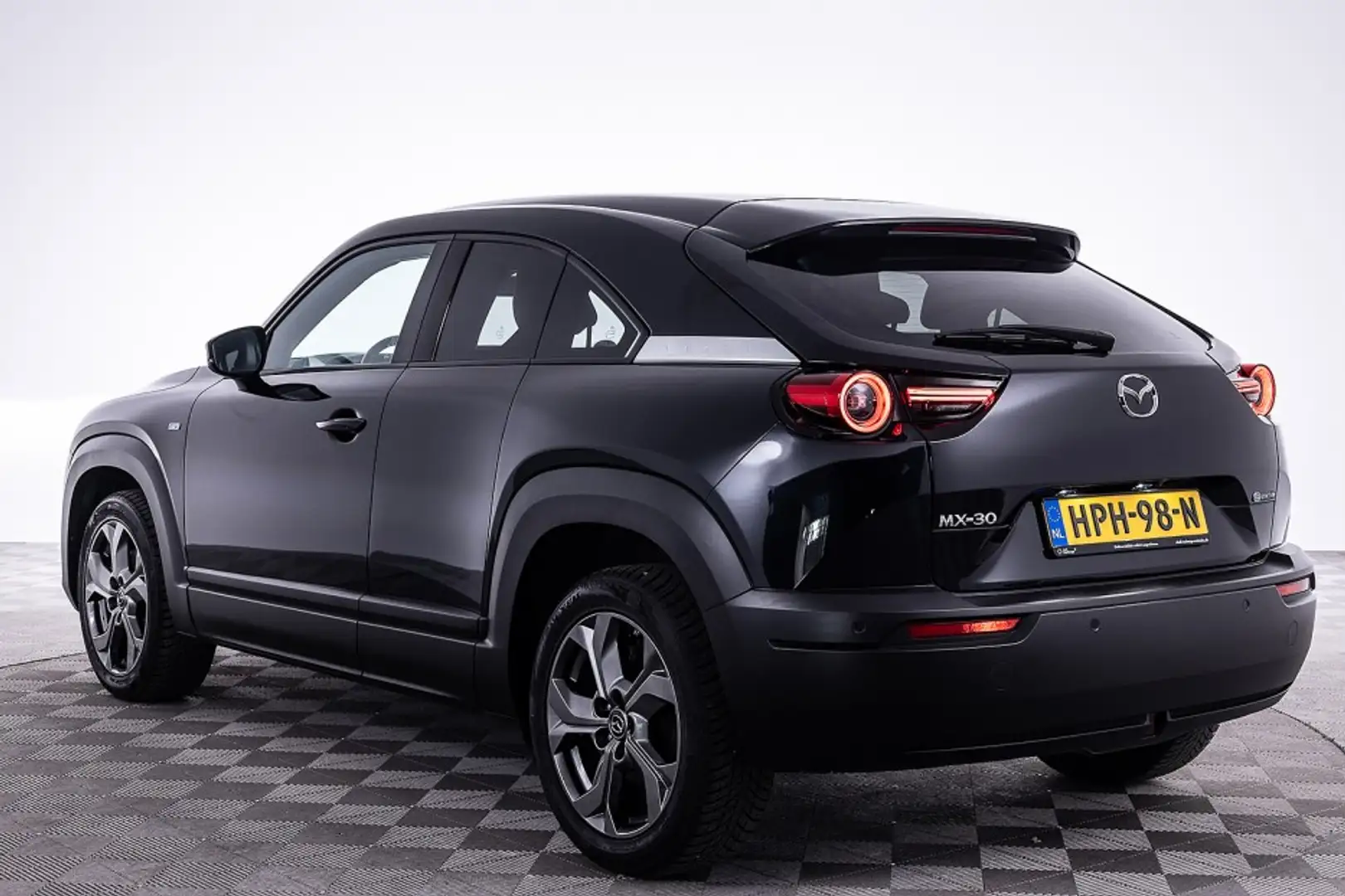 Mazda MX-30 e-SkyActiv EV 145 Advantage 36 kWh | SOH 95% | CAR Zwart - 2