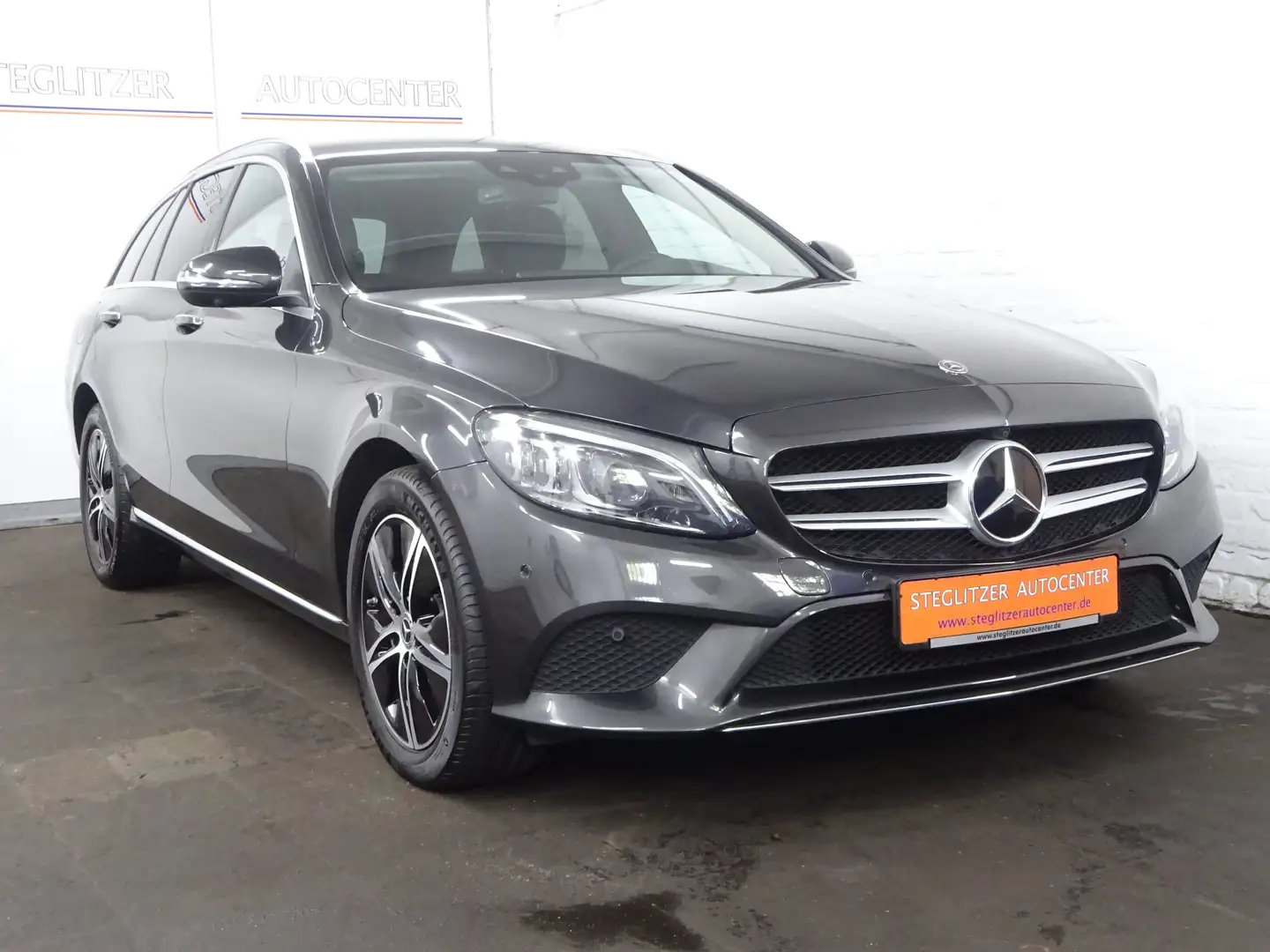 Mercedes-Benz C 220 d T Avantgarde 9G ACC/360°/MBEAM/StHz/KEY/Digi Grau - 2