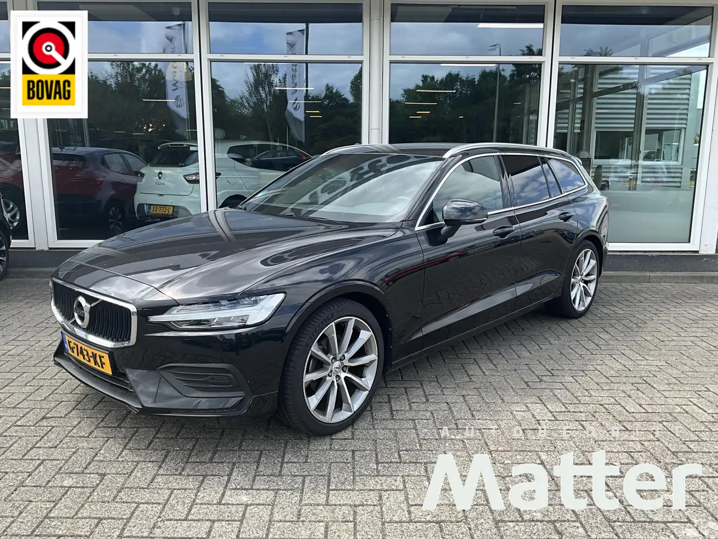 Volvo V60 2.0 T4 Momentum Pro Polerstar Noir - 1