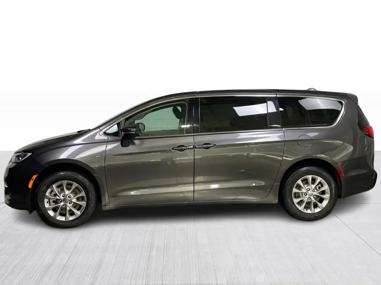 Chrysler Pacifica снимка Chrysler Pacifica