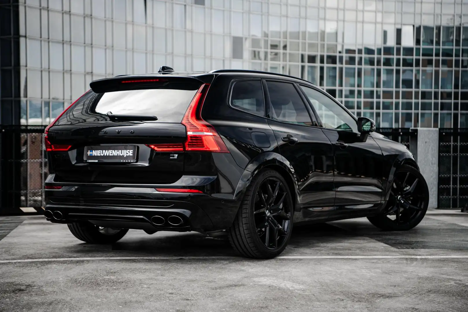 Volvo XC60 2.0 Recharge T8 AWD Ultra Black Edition Fin. € 1.6 Negro - 2